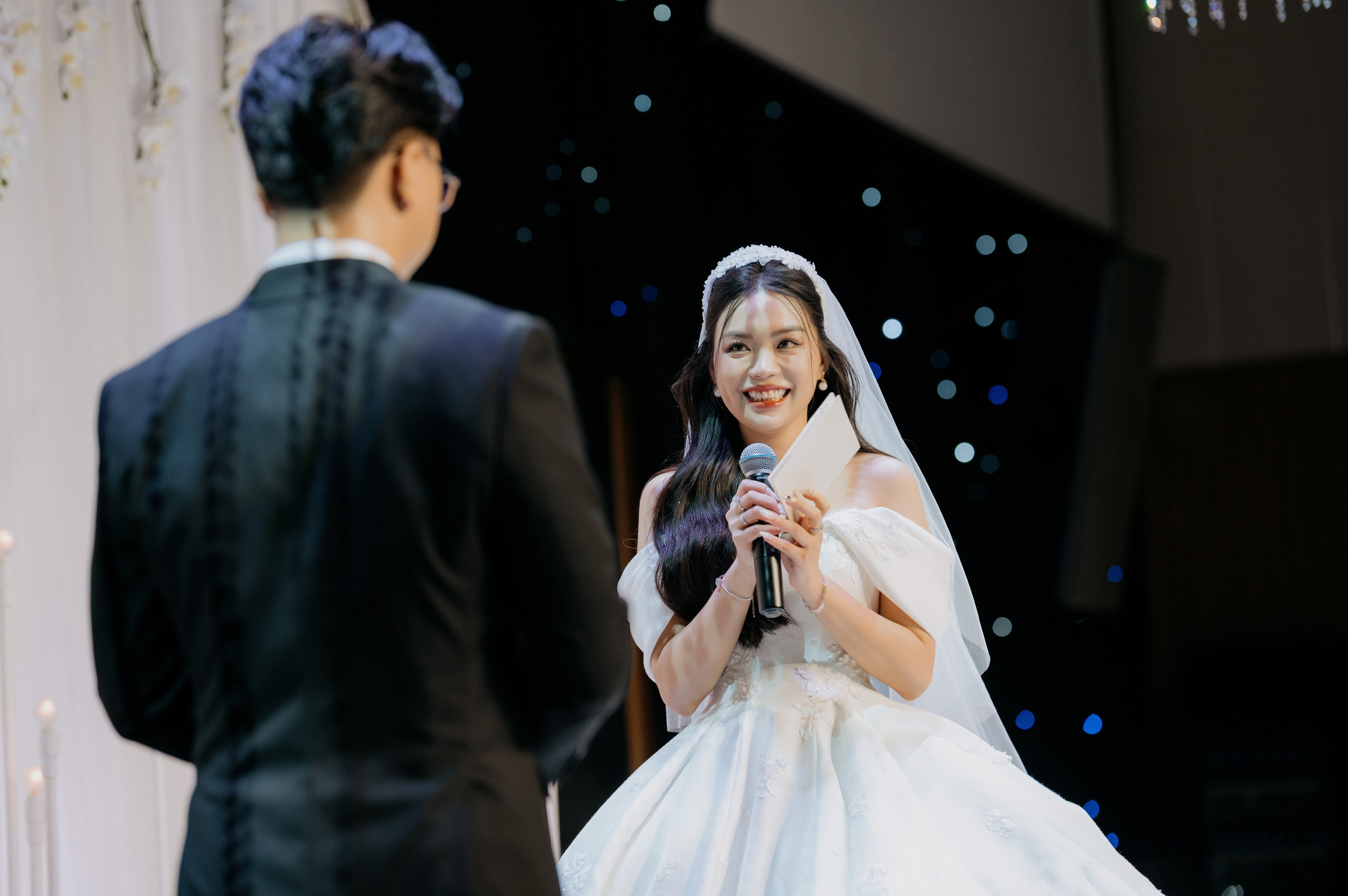 DAT & TU / Wedding Party. Saigon Wedding Present | Art Beyond Moments