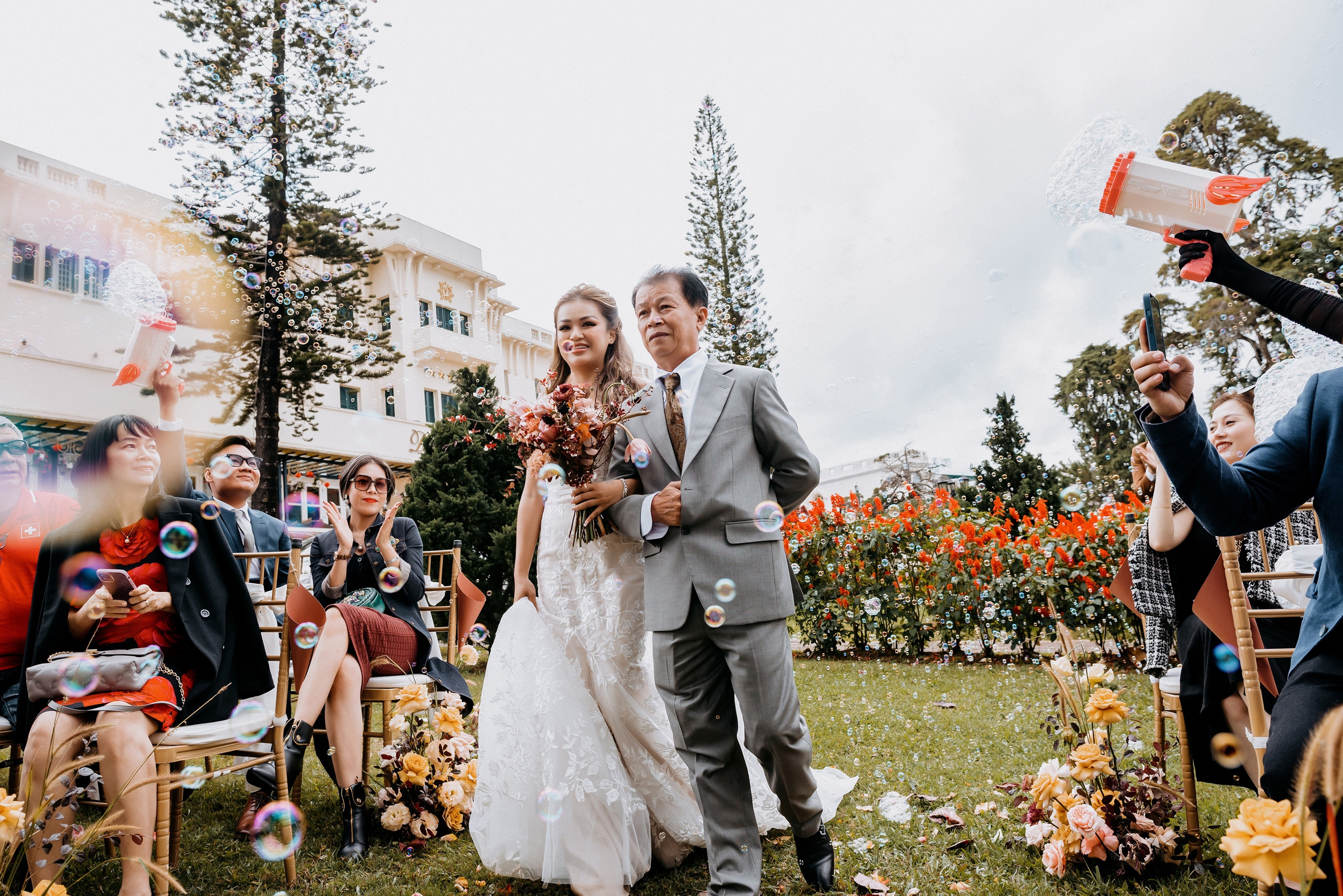 JESSE & MIMI / The Vows. Nhiếp ảnh gia đám cưới hàng đầu tại Thành Phố Hồ Chí Minh