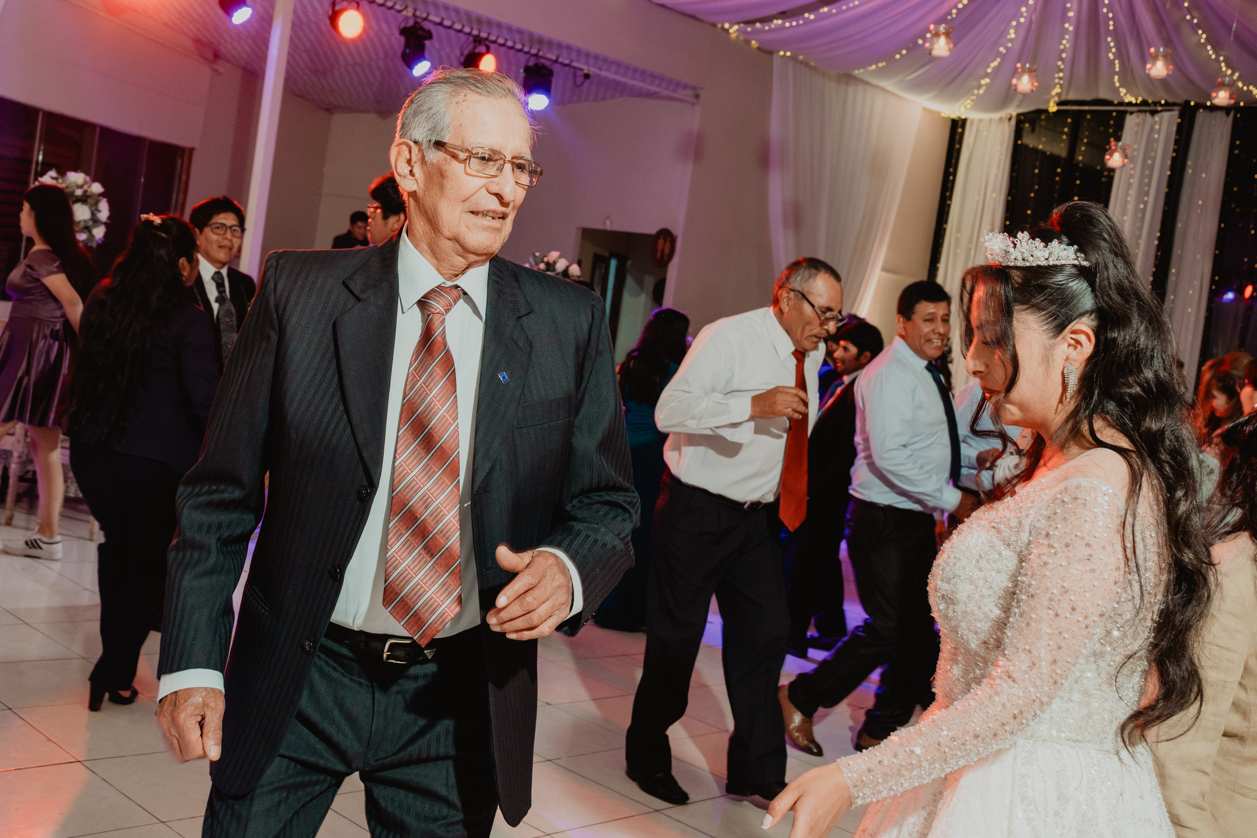 FERNANDO + MARIBEL | BODA RELIGIOSA. Studio KVTA | Fotografía y Video de Bodas en Arequipa