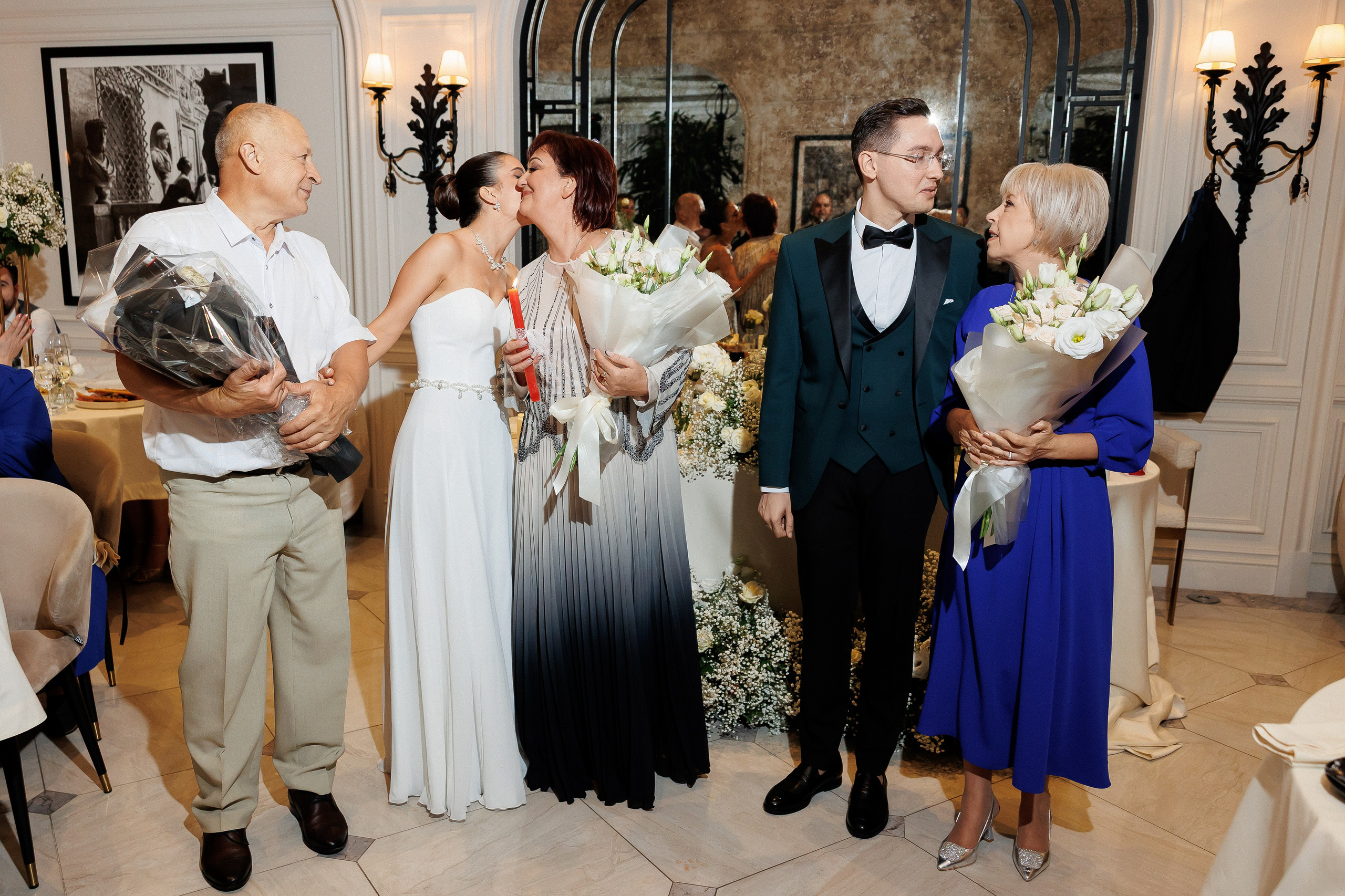 Serghei & Erica — Queen Residence. Servicii Foto și Video 067188353