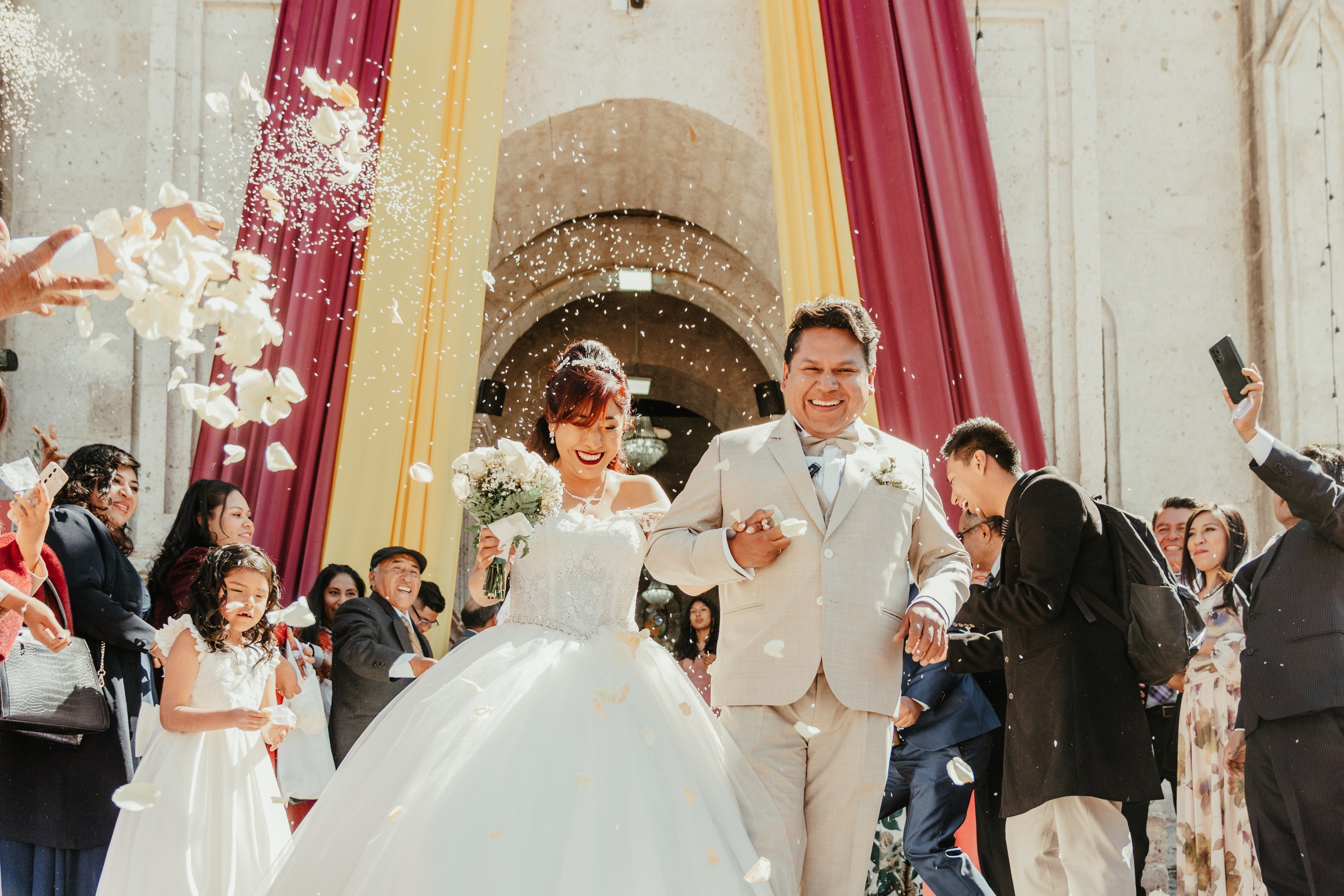 VANESSA + FRANKLIN BODA RELIGIOSA. Studio KVTA | Fotografía y Video de Bodas en Arequipa