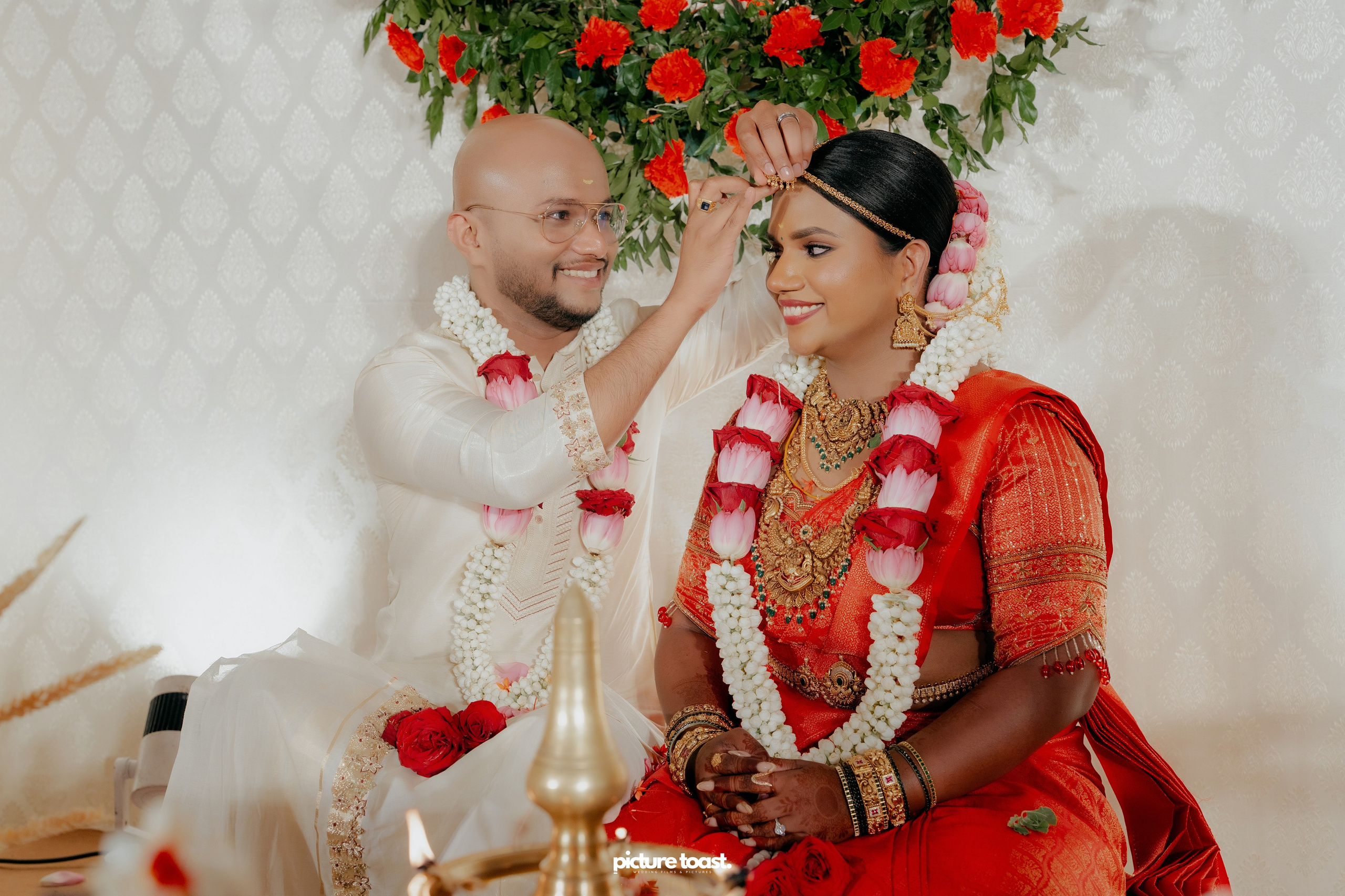 Traditional Kerala Hindu Wedding Ft. Anusree & Vishnu. Fine art Wedding Photographers in India & Canada
