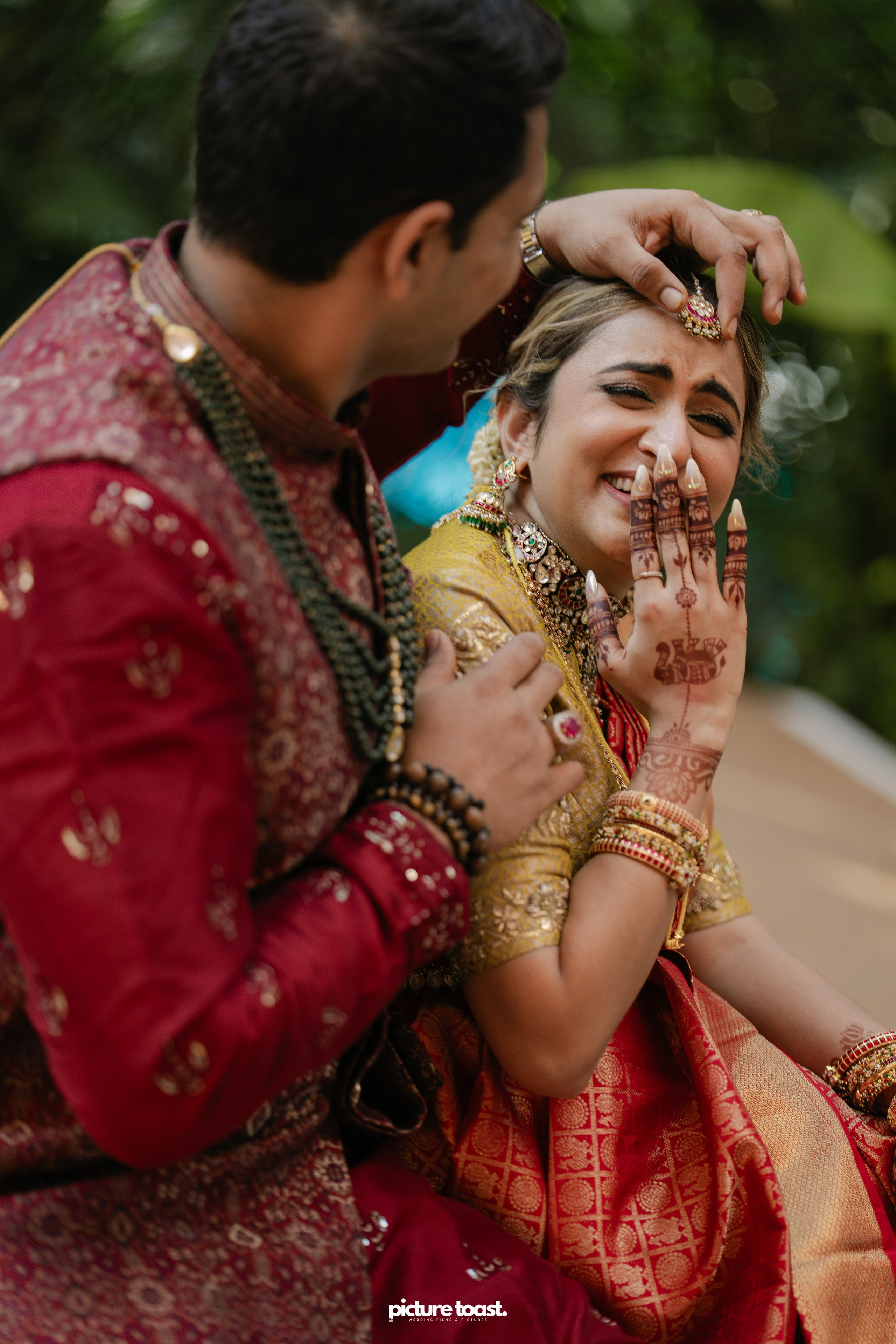 South Indian Wedding Ft. Aashna & Rajiv. Fine art Wedding Photographers in India & Canada