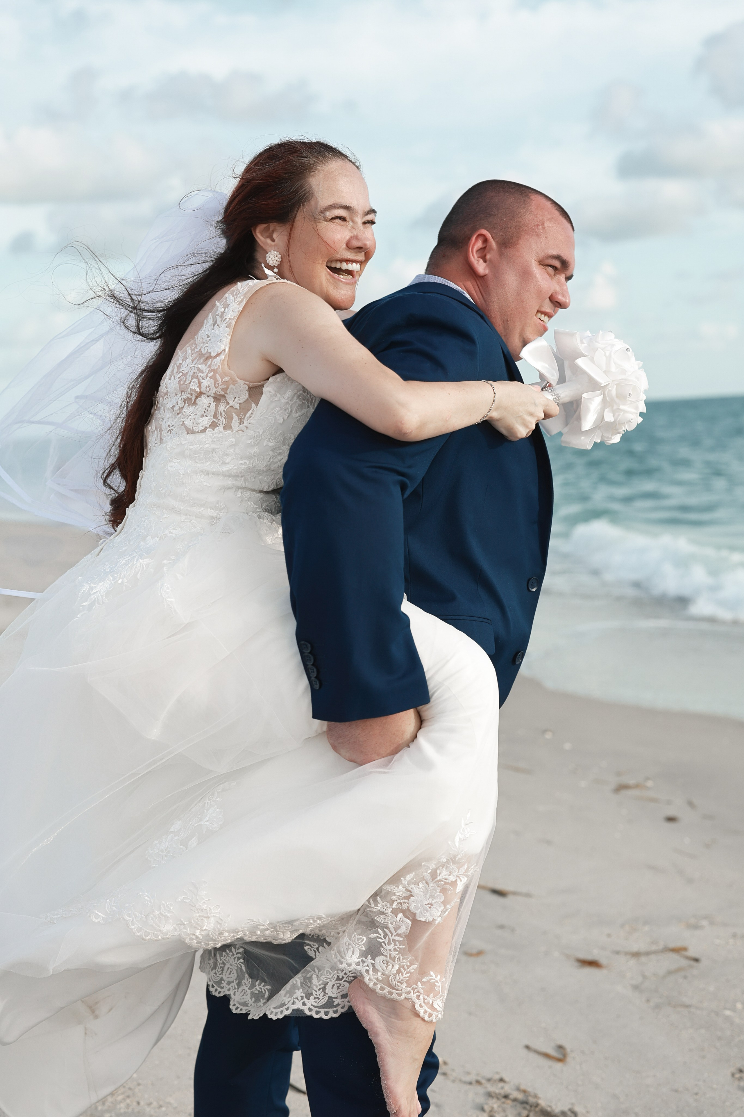 Beach Wedding in Englewood, Florida. Wedding and family photographer Olga Belianskaia