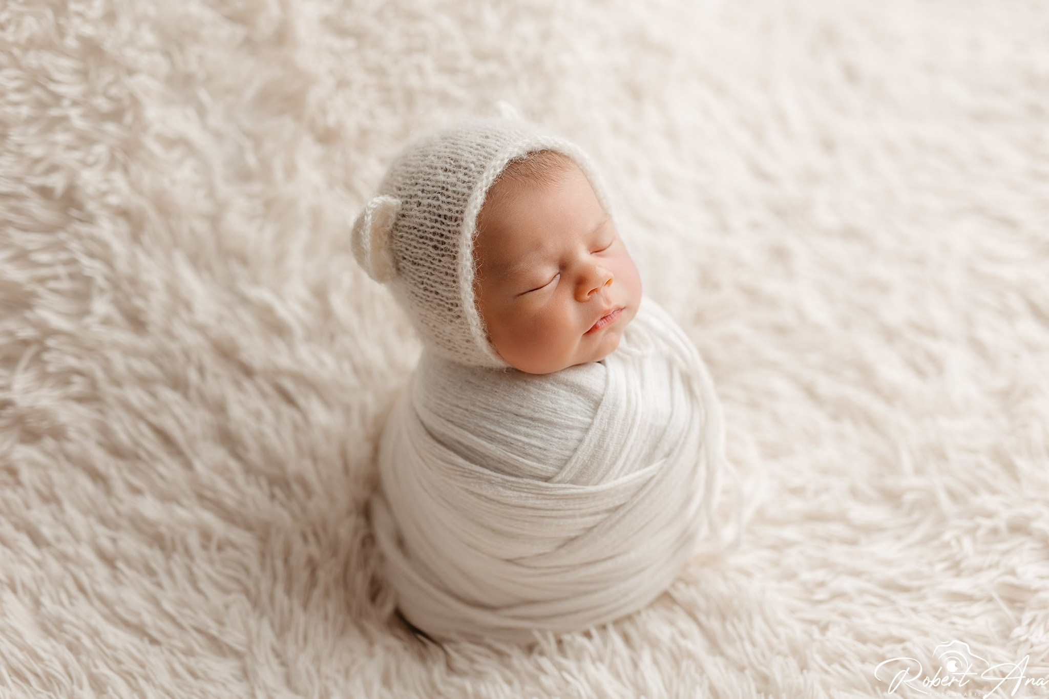 Studio Robert Ana Fotografie. Robert Blaj - Fotograf Nuntă Iași