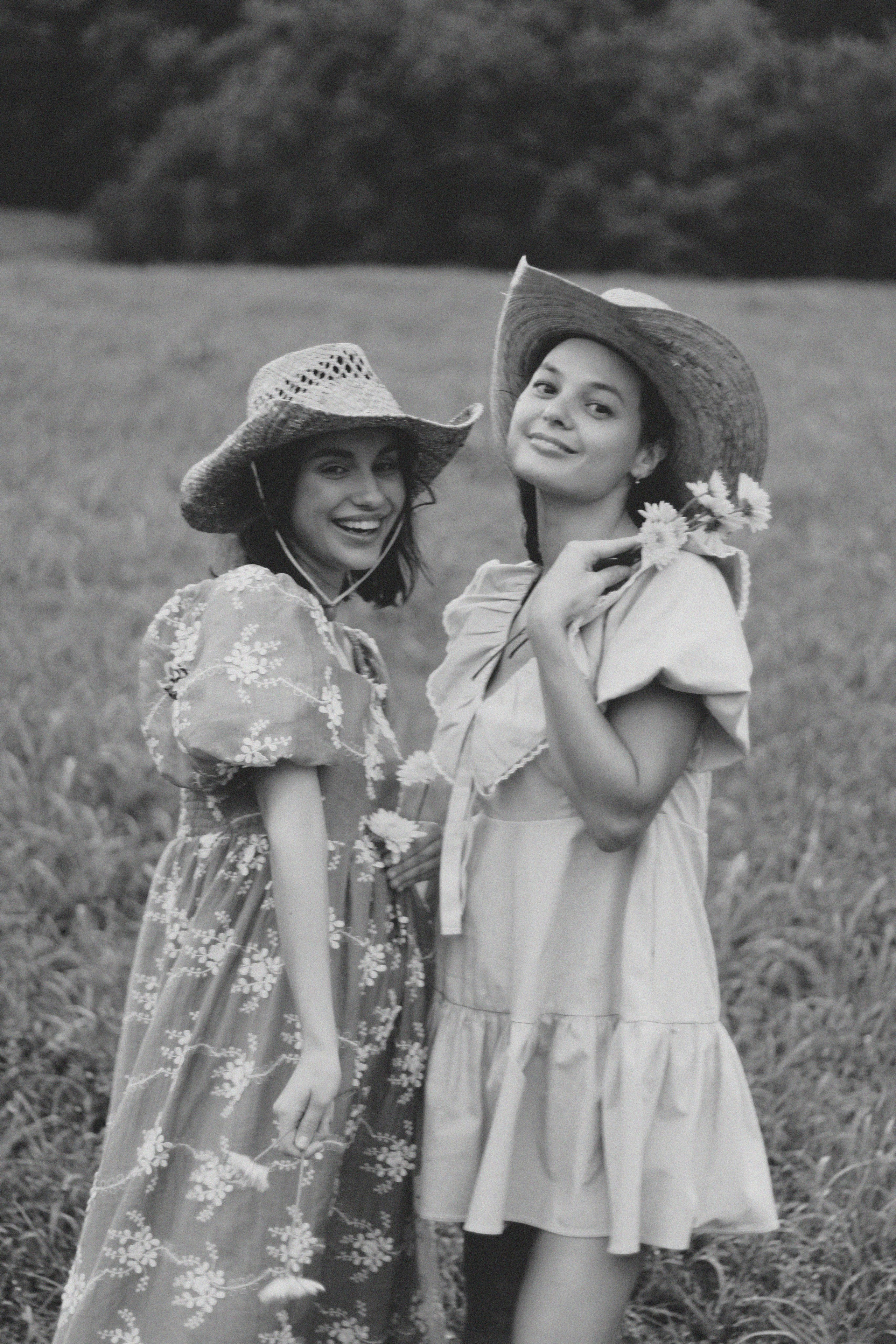 Countryside cowgirl-style portrait photoshoot. Lana Petrychenko — Portrait & Family Photographer. Valencia, Spain