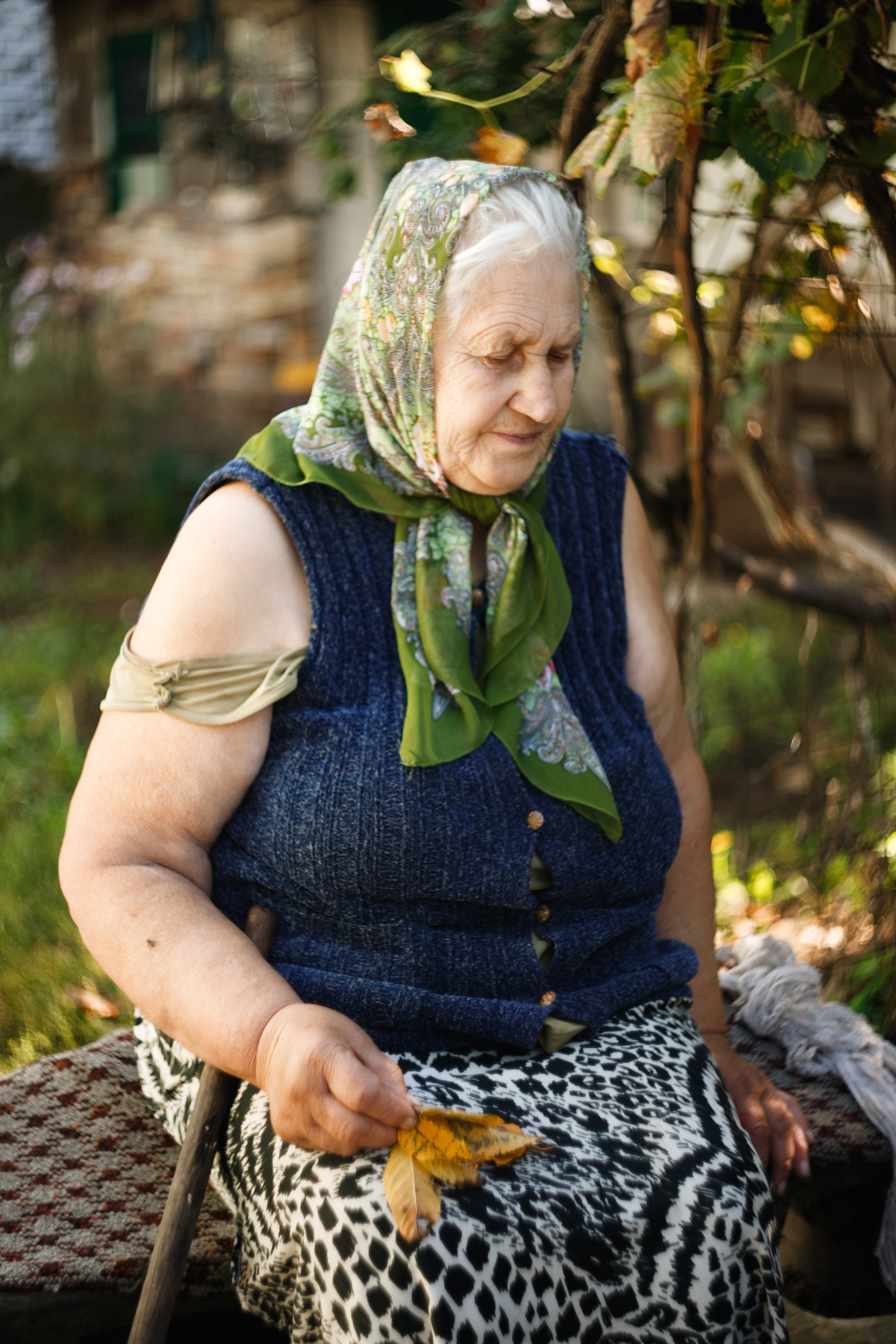 Grandmother's home in Brest. Kaja | fotograf we Wrocławiu | ludzie i psy