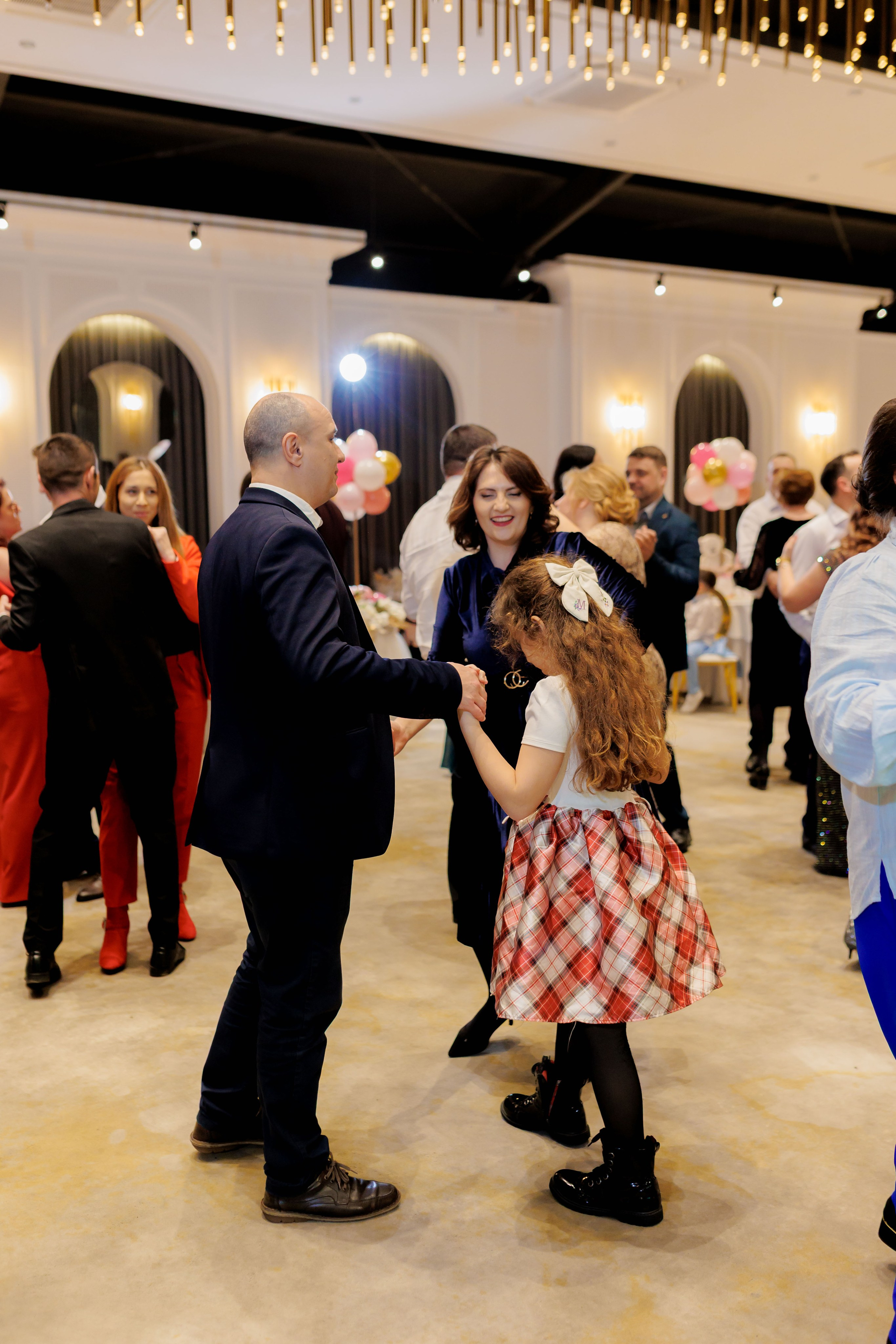 Povestea voastră, regizată de noi |Cristi Turculet Videograf Nuntă Suceava | wedding highlight. Servicii foto-video profesionale, pentru momente de neuitat