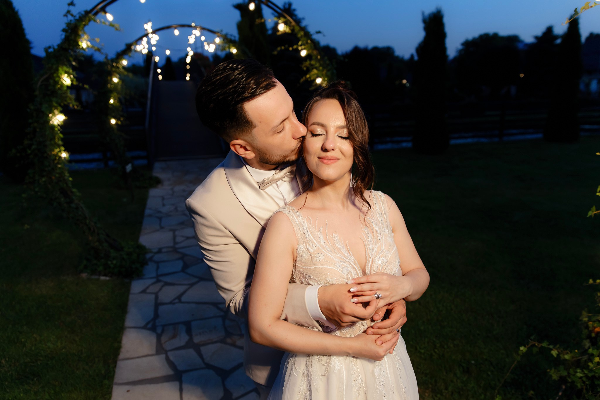 Ioana & Ionuț | Nuntă de poveste la Păstrăvăria Poiana din Mălini județul Suceava. Servicii foto-video profesionale, pentru momente de neuitat