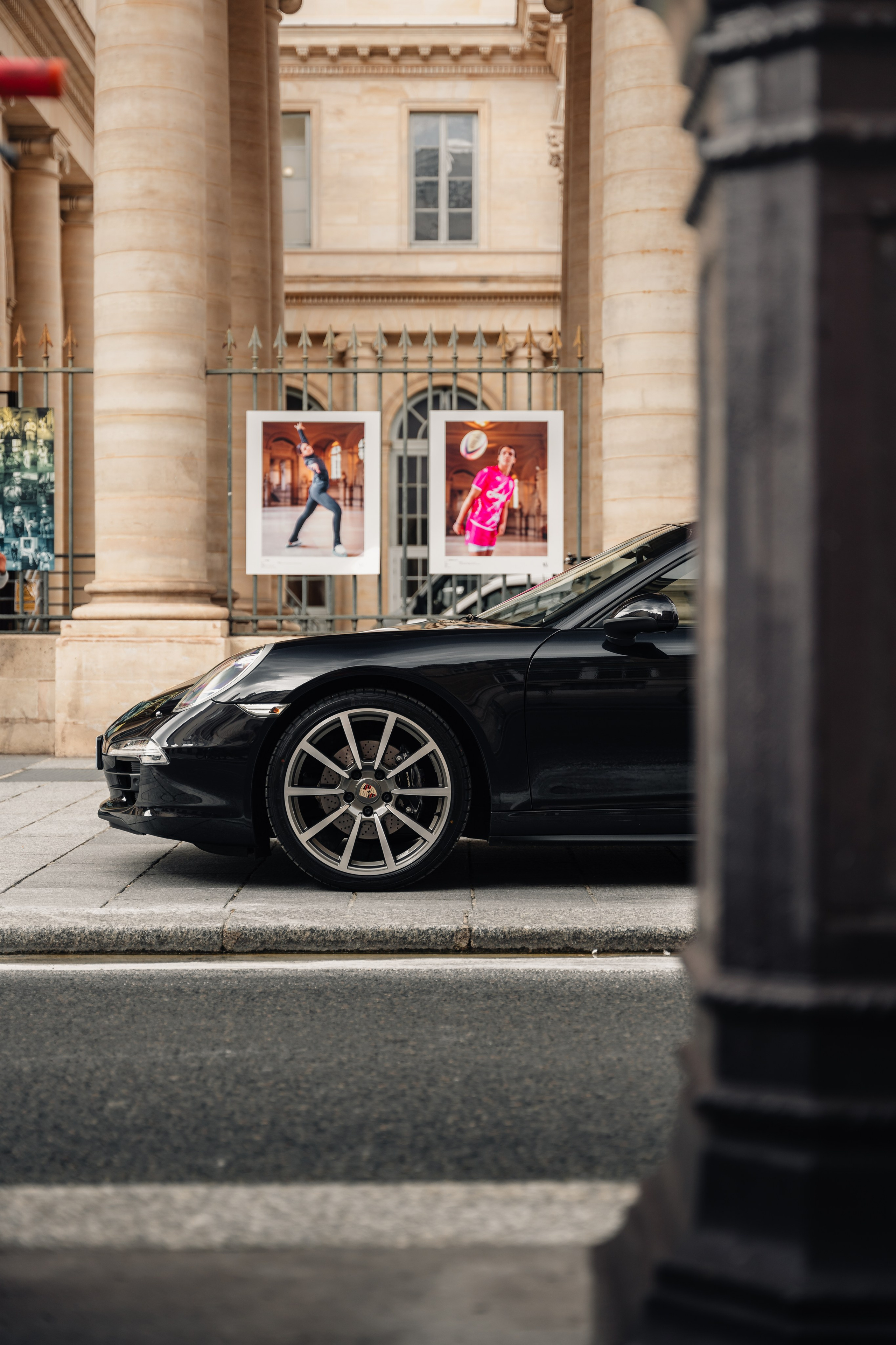 Porsche 991 Carrera 4. Photographer in Paris — Vitalii Motruk