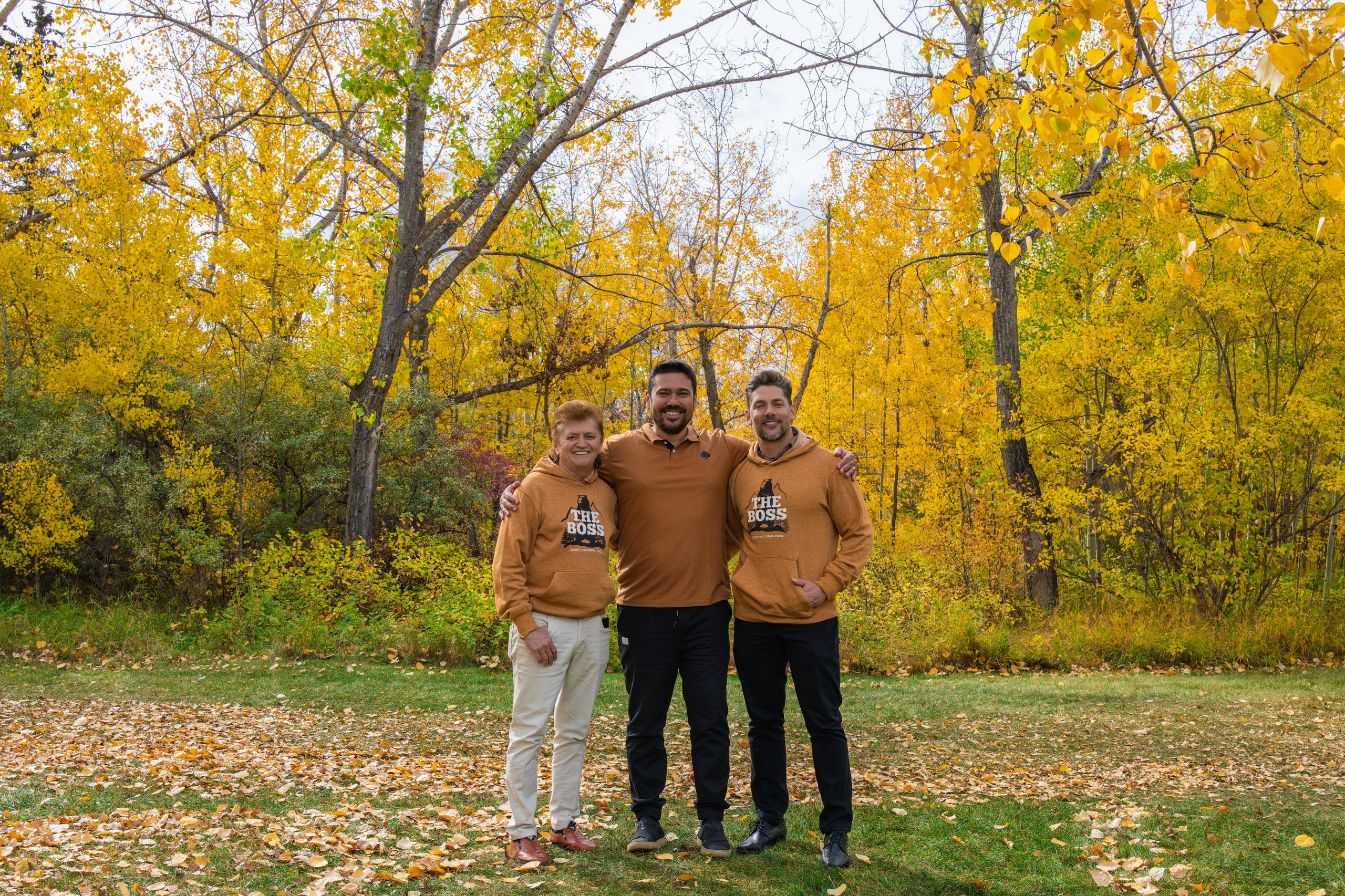 Ariana’s Family. Carlos Lima Photography — Photographer in Calgary