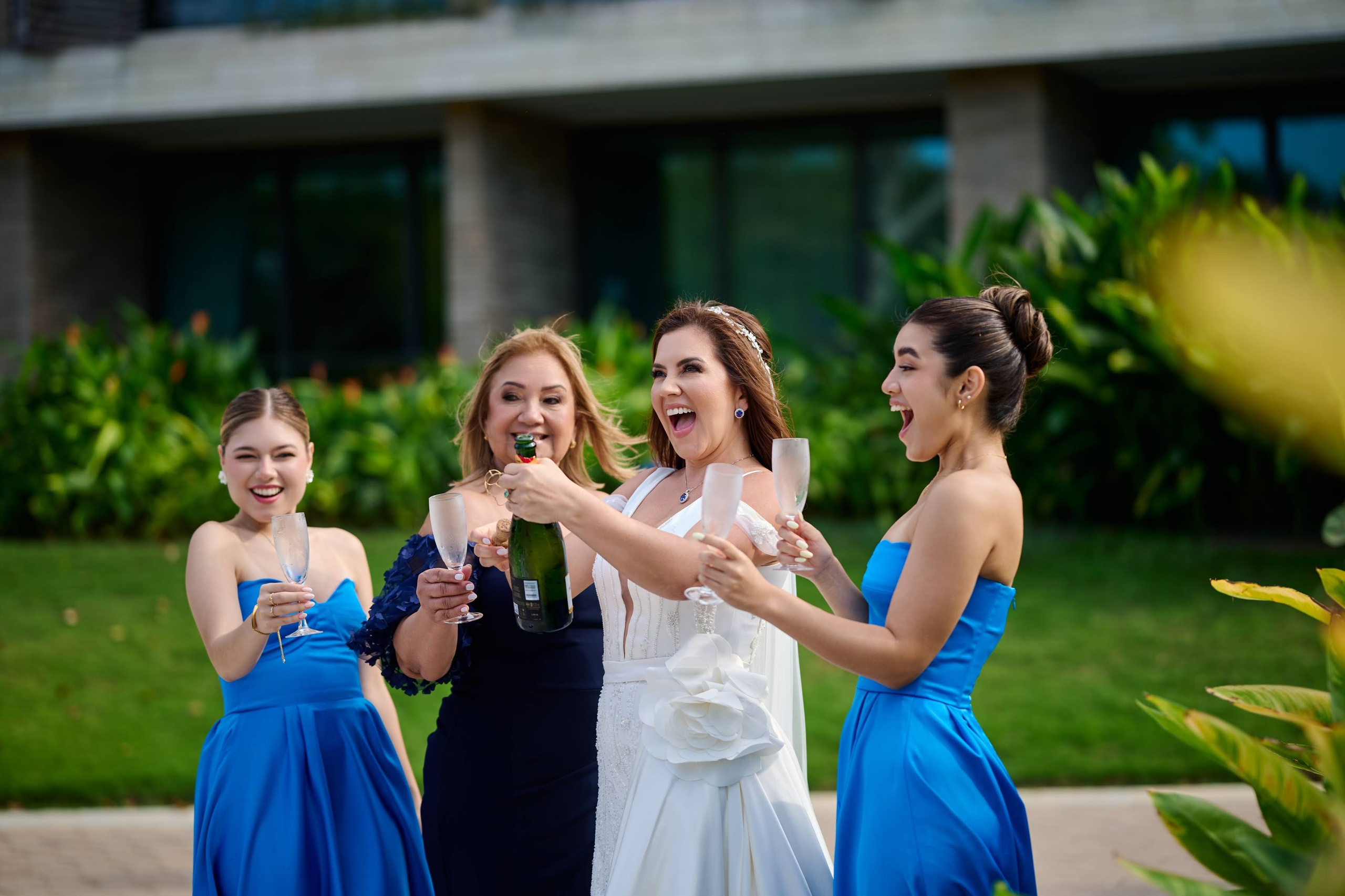 Art in Wedding | HendrickEj Wedding Photography. Wedding Photography & Videography by ZZ Hendrick | Capturing Your Love Story in Colombia & USA