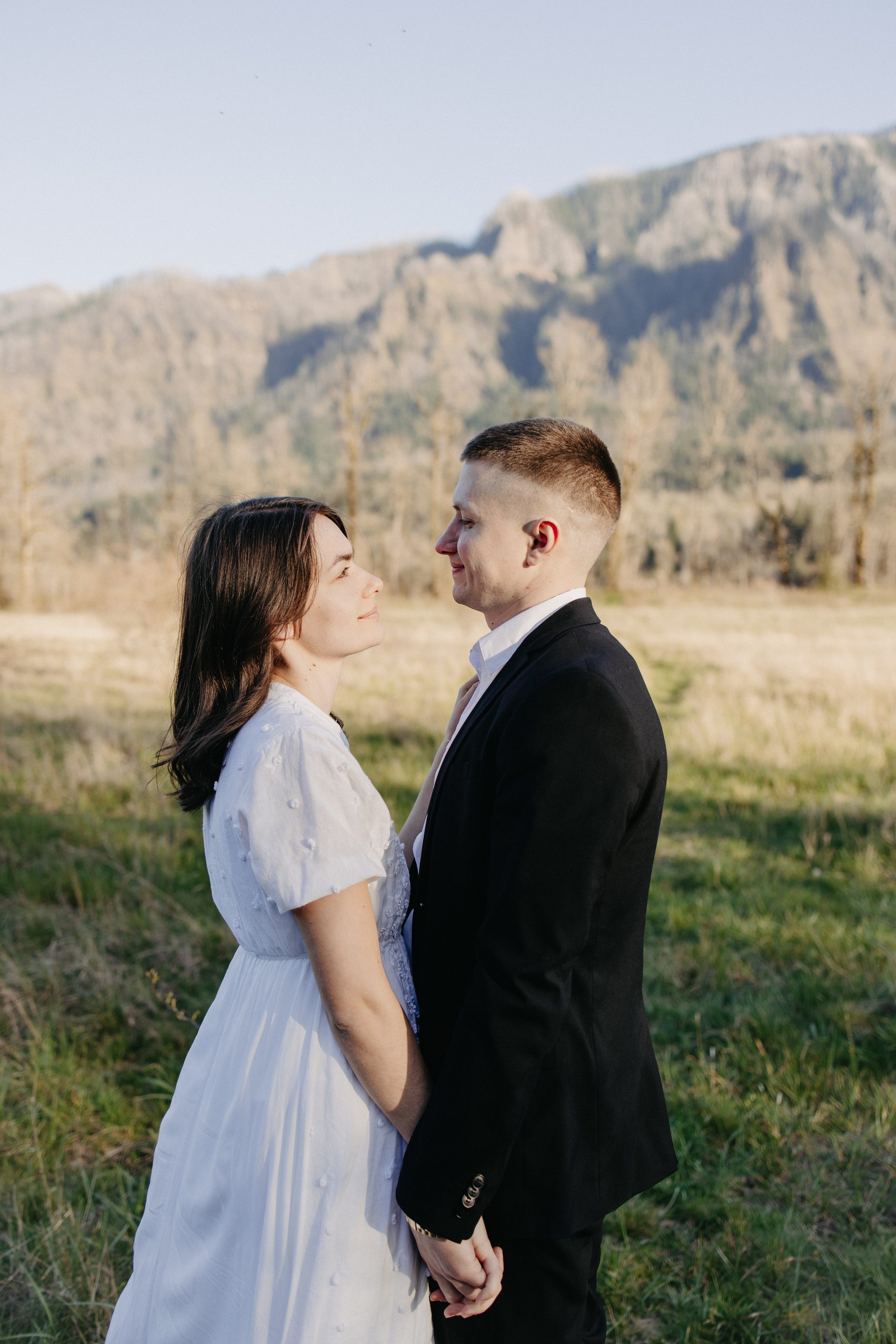 Engagement. Eikanmedia | Photographer and videographer capturing weddings, families, engagements, pregnancy & newborns | Vancouver, WA | USA