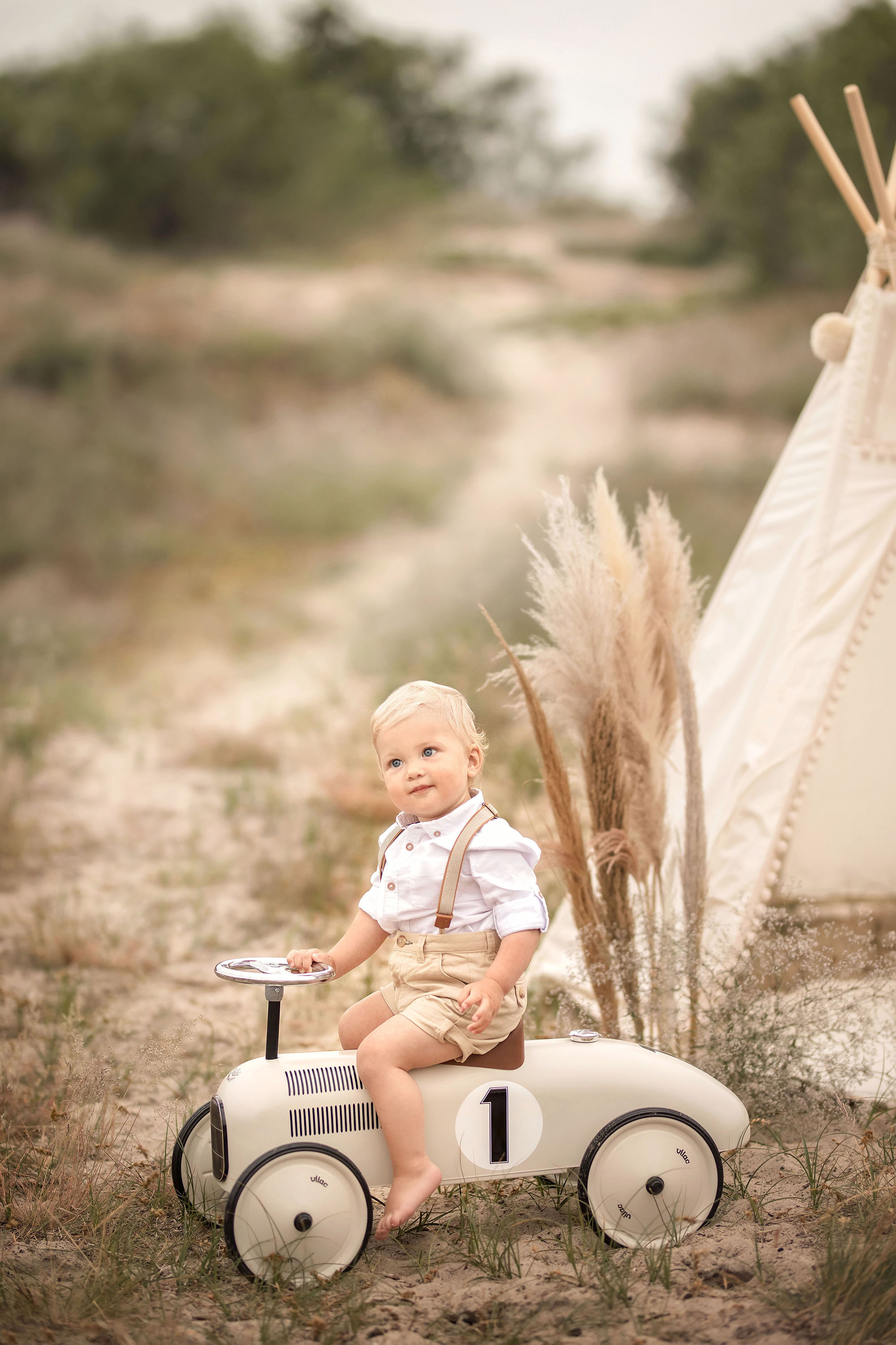 Gimtadienis gamtoje. Šeimos ir vaikų fotografė Klaipėdoje Kira Krasnaja
