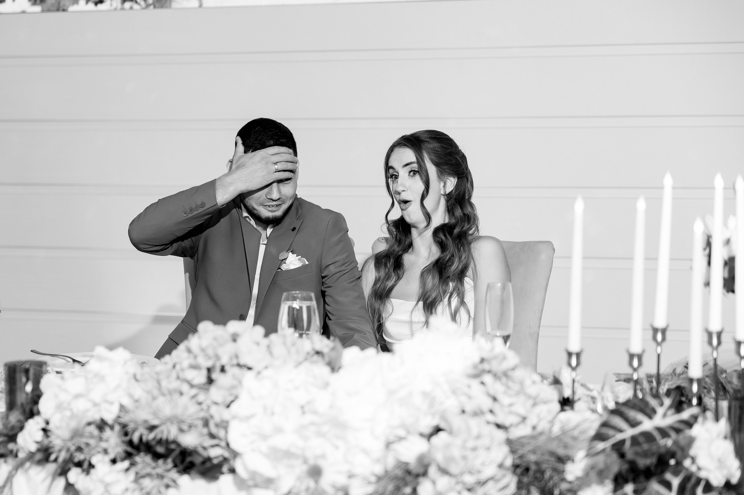 Eugen & Livia — Grand Elysee — Wedding Day. Servicii Foto și Video 067188353