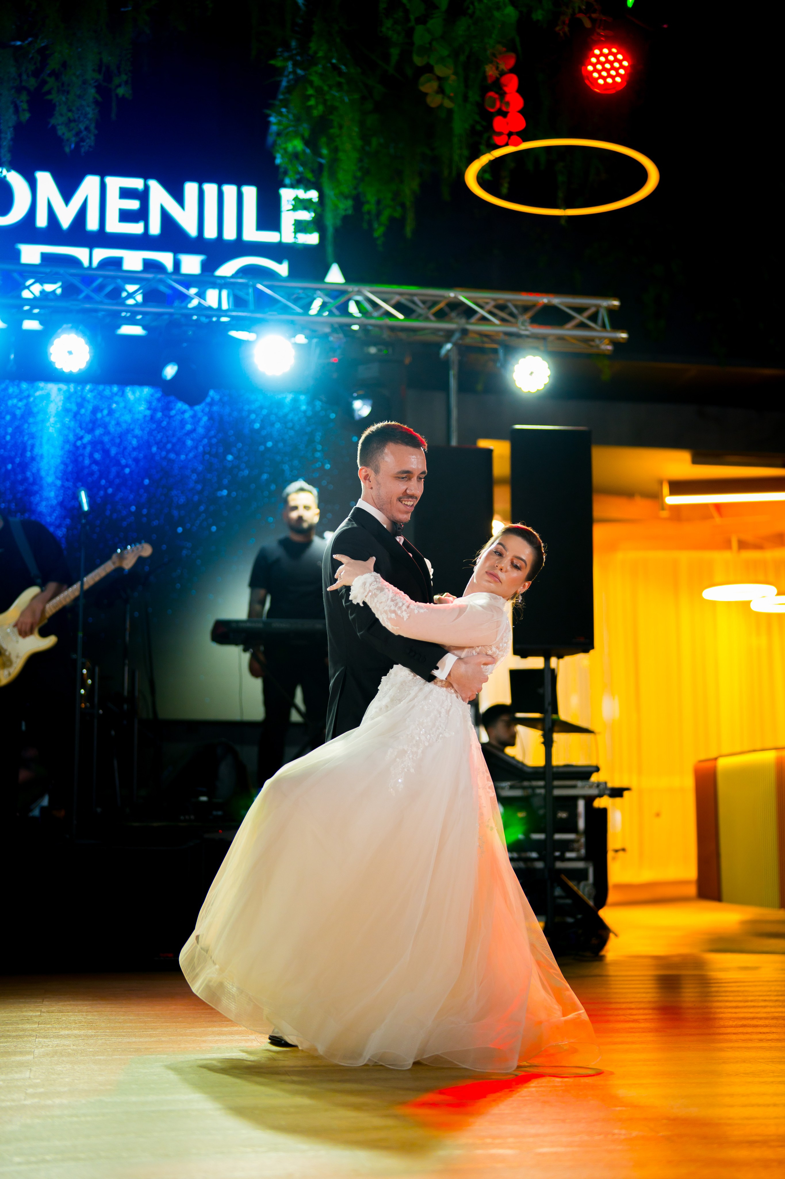 PARTY. Gabriel Florea — Fotograf nuntă București