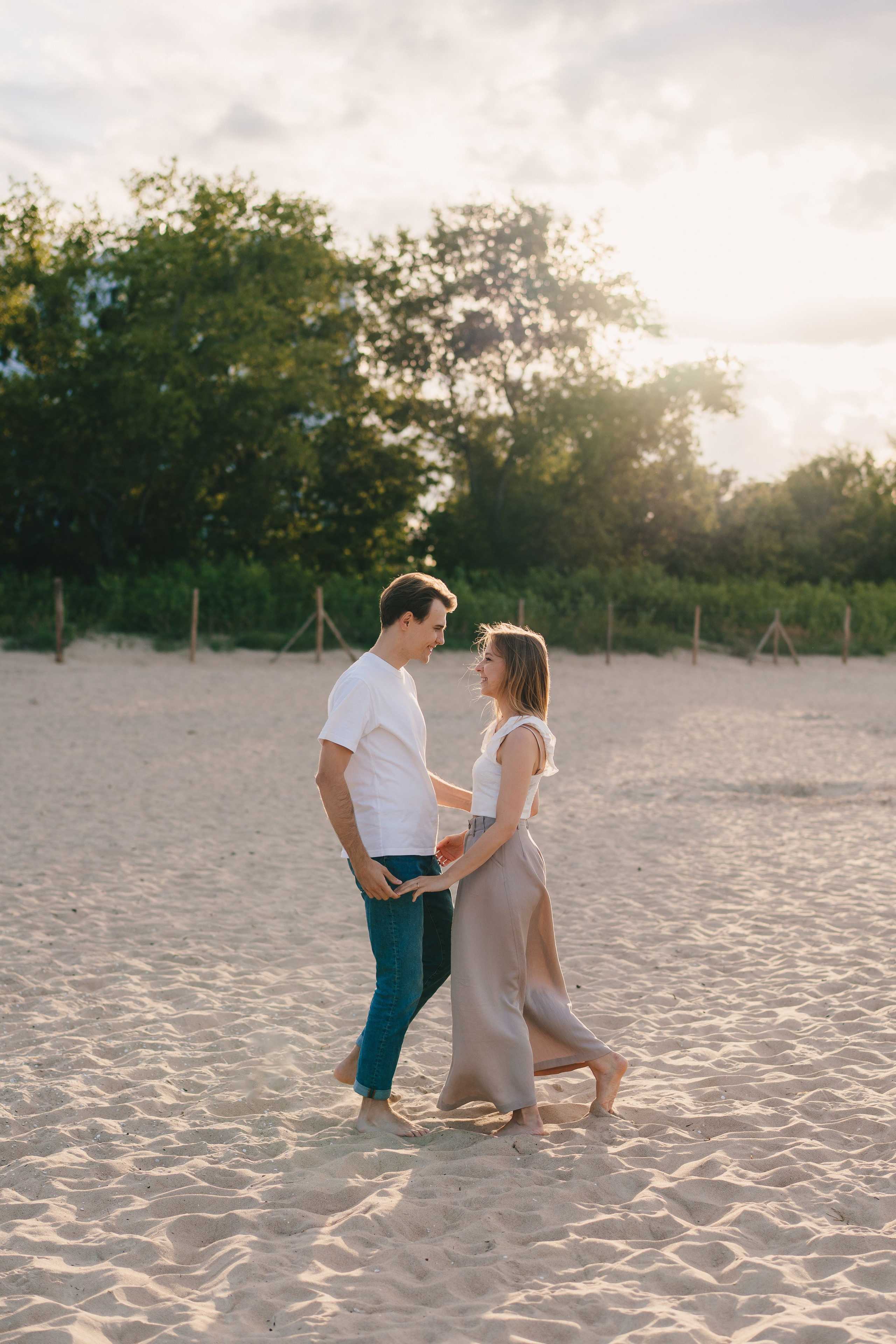 Gracjana i Damian, sesja narzeczeńska nad morzem. Fotograf ślubny & lifestyle Gdańsk, Karolina Baczewska