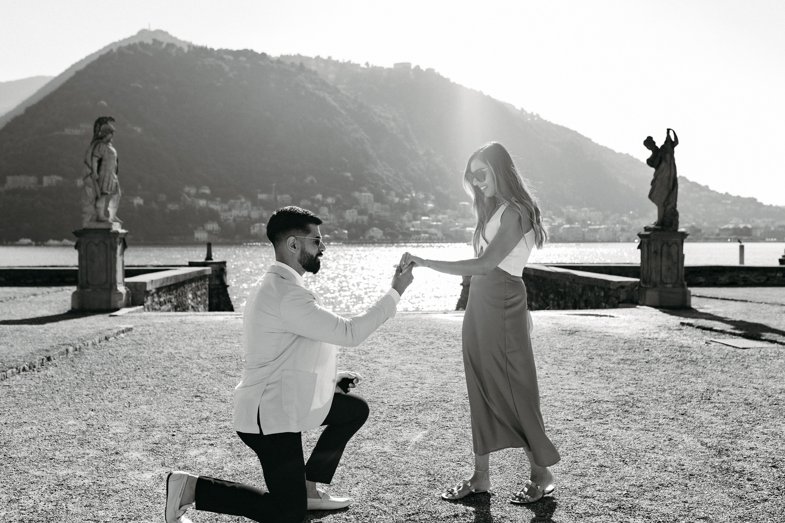 She said yes 💍. Wedding photographer in Italy