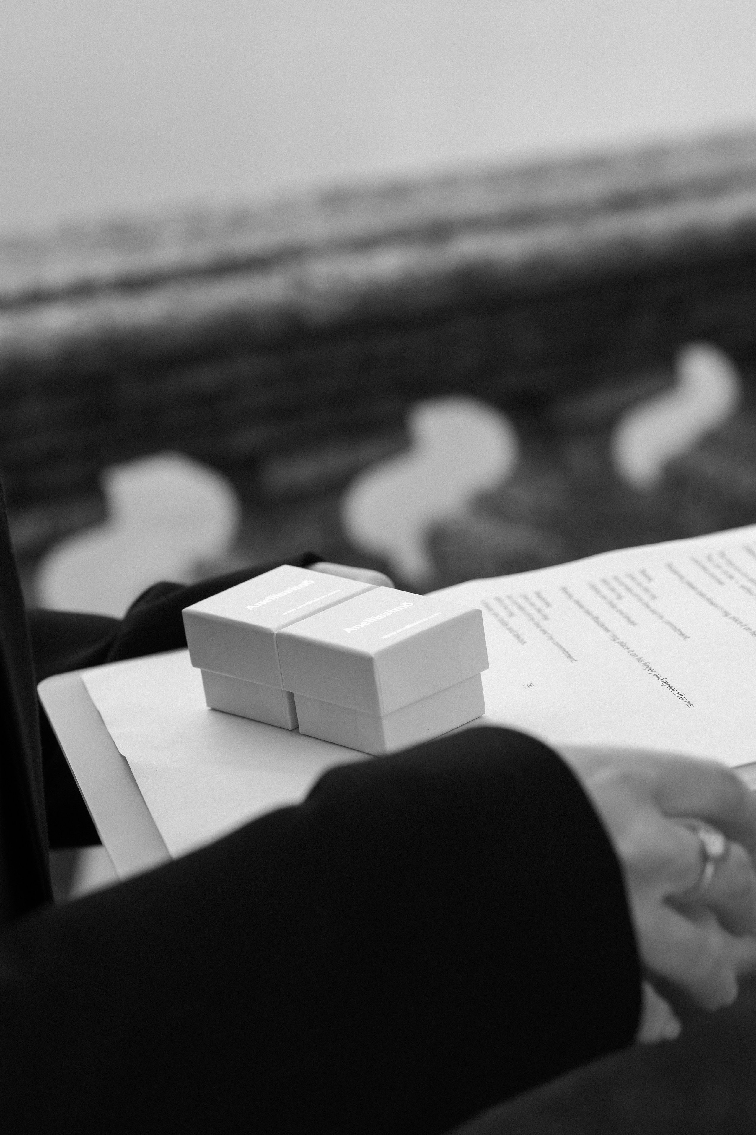 Lake Como Elopement | Sneak Peek. Wedding photographer in Italy