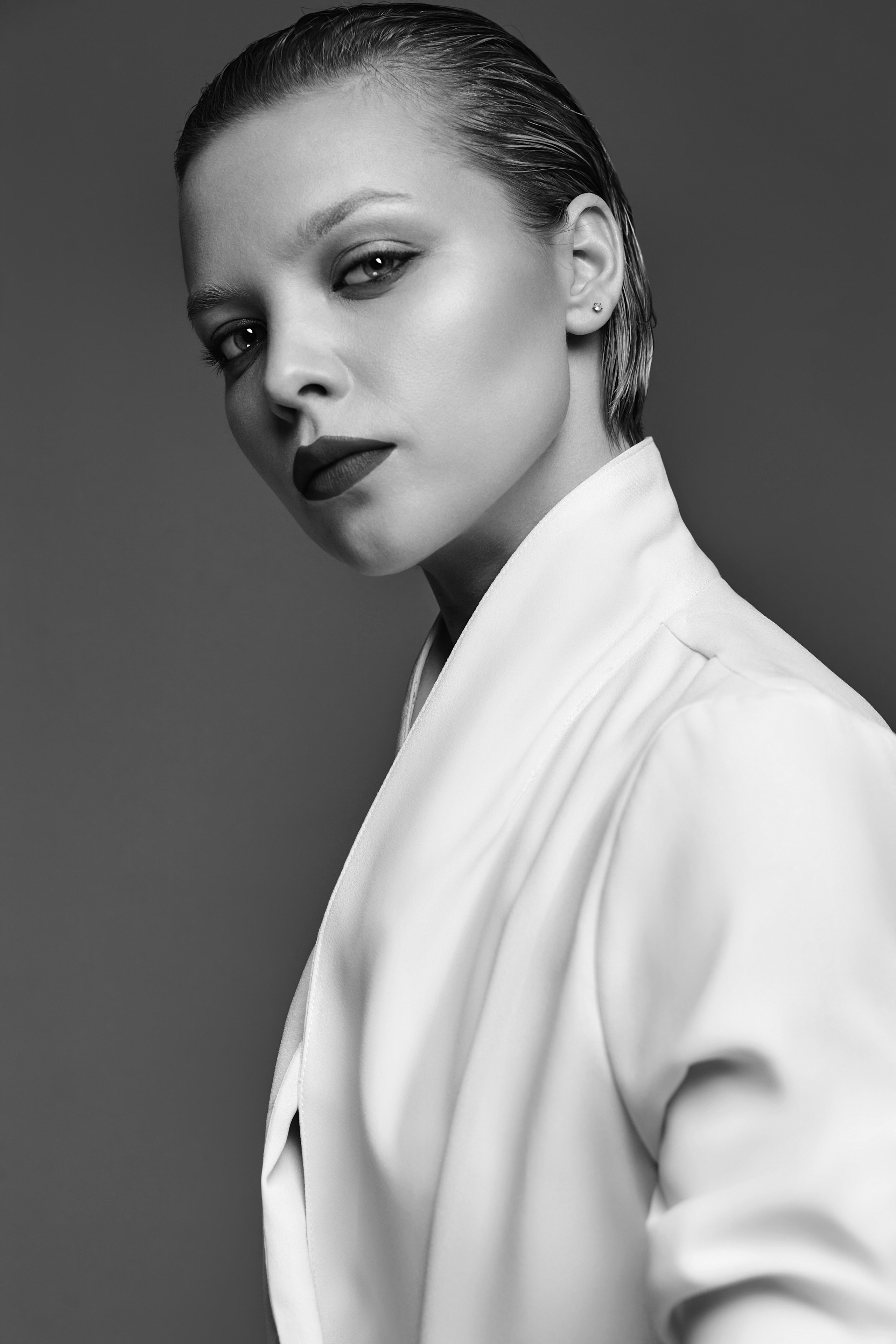 Victoria: studio portrait session in Los Angeles. Alice Bell — Wedding photographer in New York