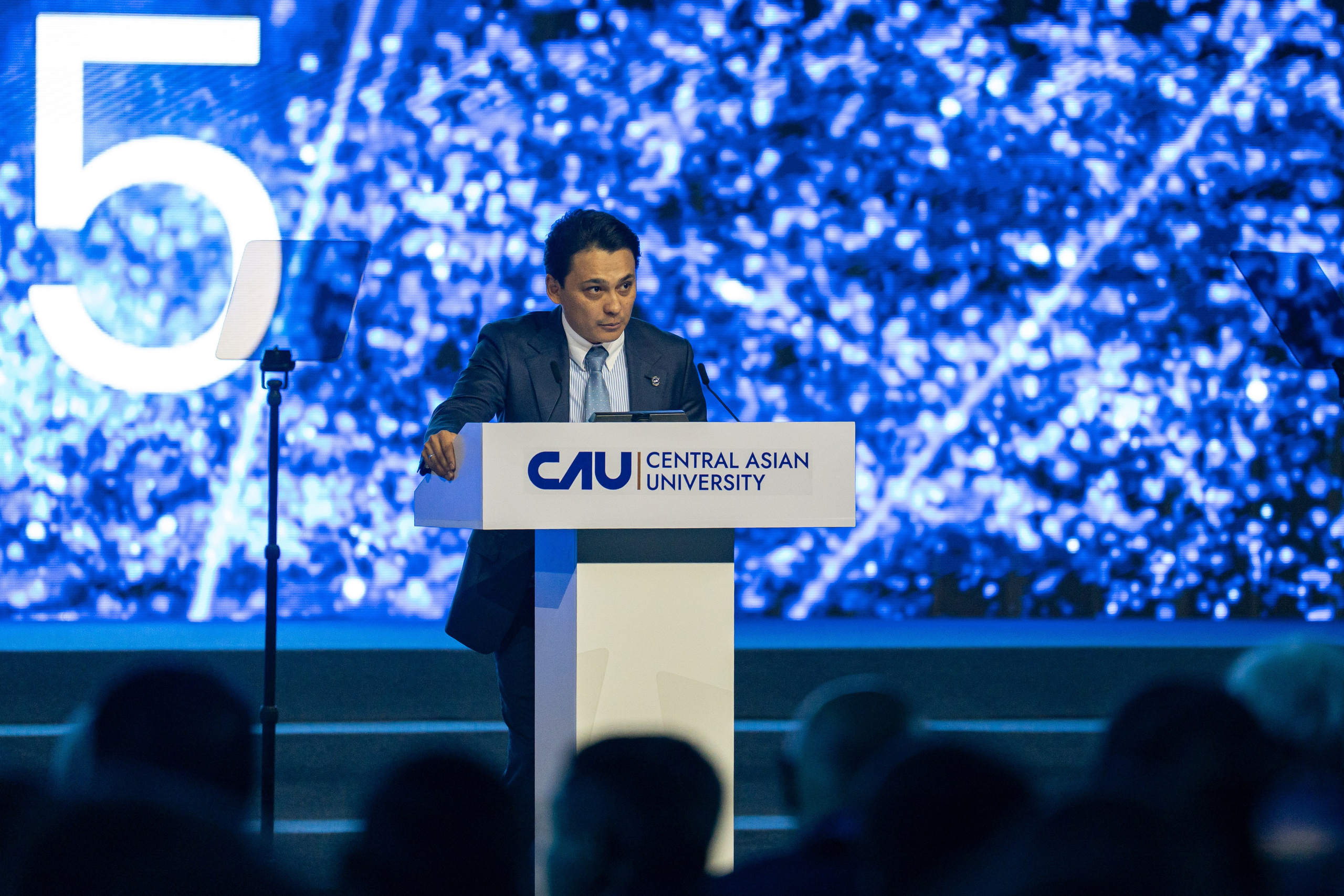 Как Central Asian University провёл одну из самых ярких выпускных церемоний. Георгий Намазов | Фотограф в Ташкенте