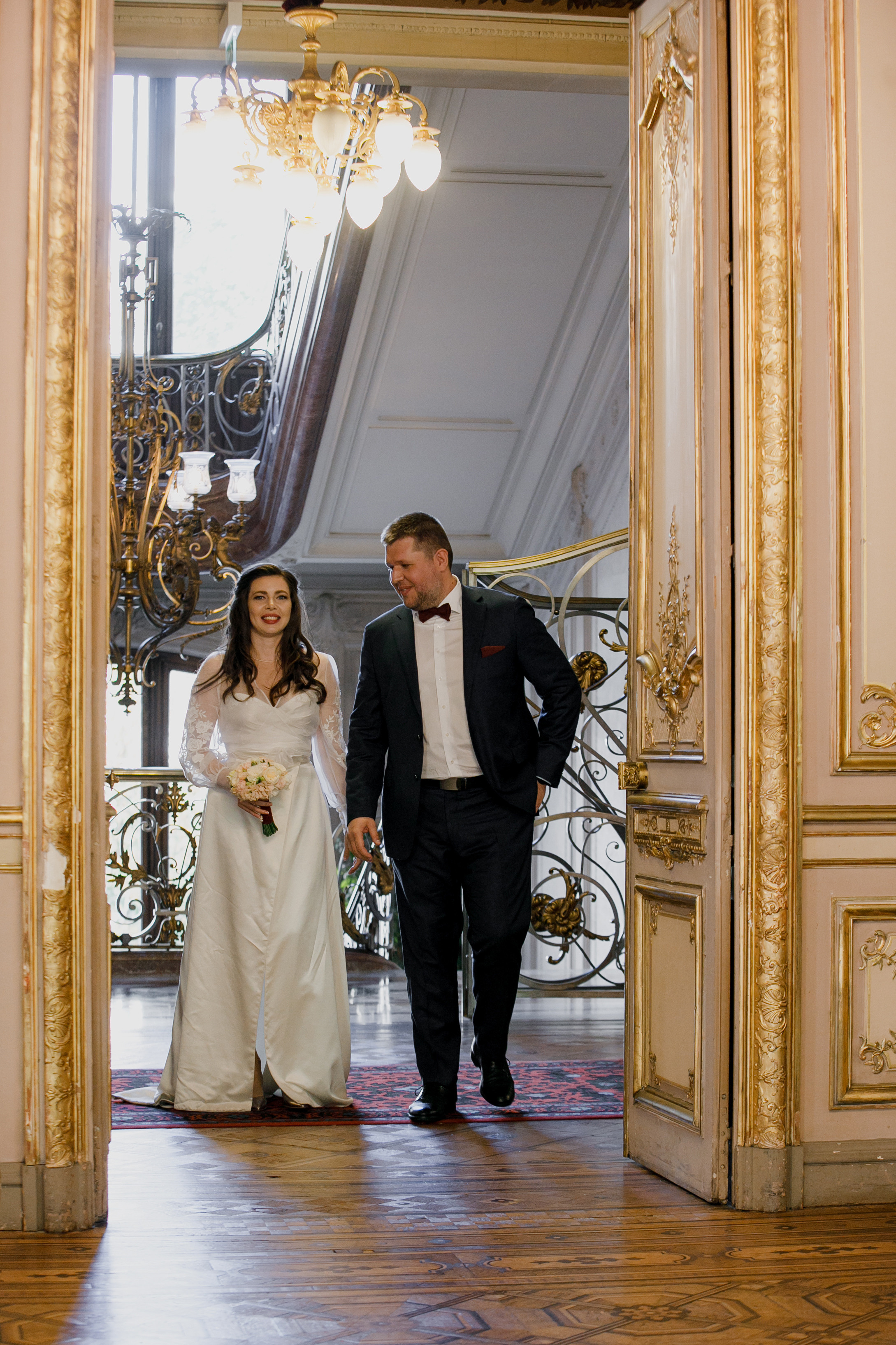 Autumn Paris Wedding Day. Iurkovski PHOTOGRAPHY in Europe. Luxury destination weddings and events