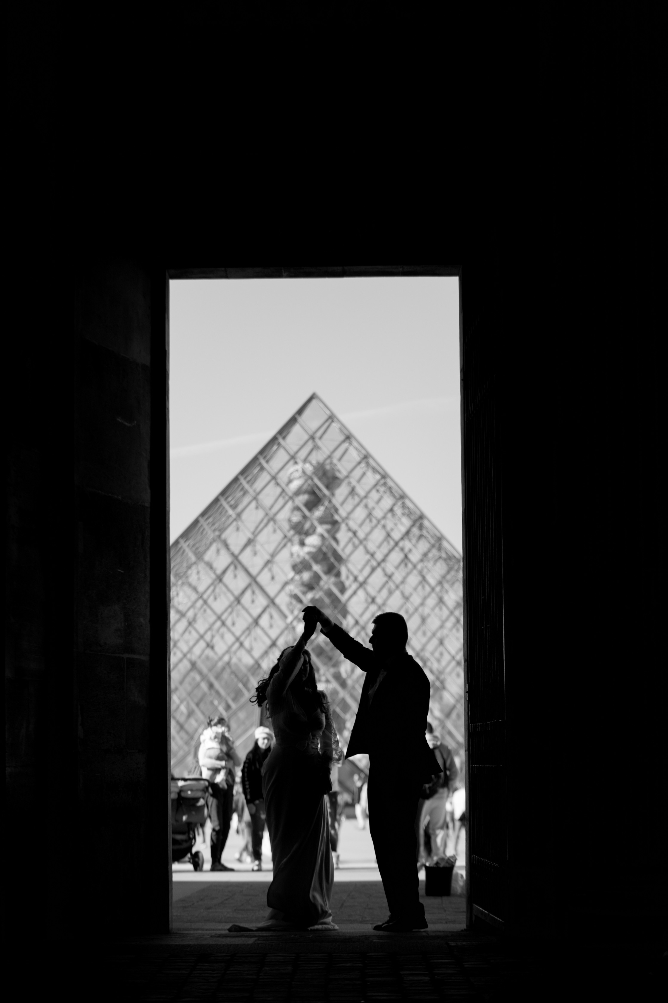 Autumn Paris Wedding Day. Iurkovski PHOTOGRAPHY in Europe. Luxury destination weddings and events