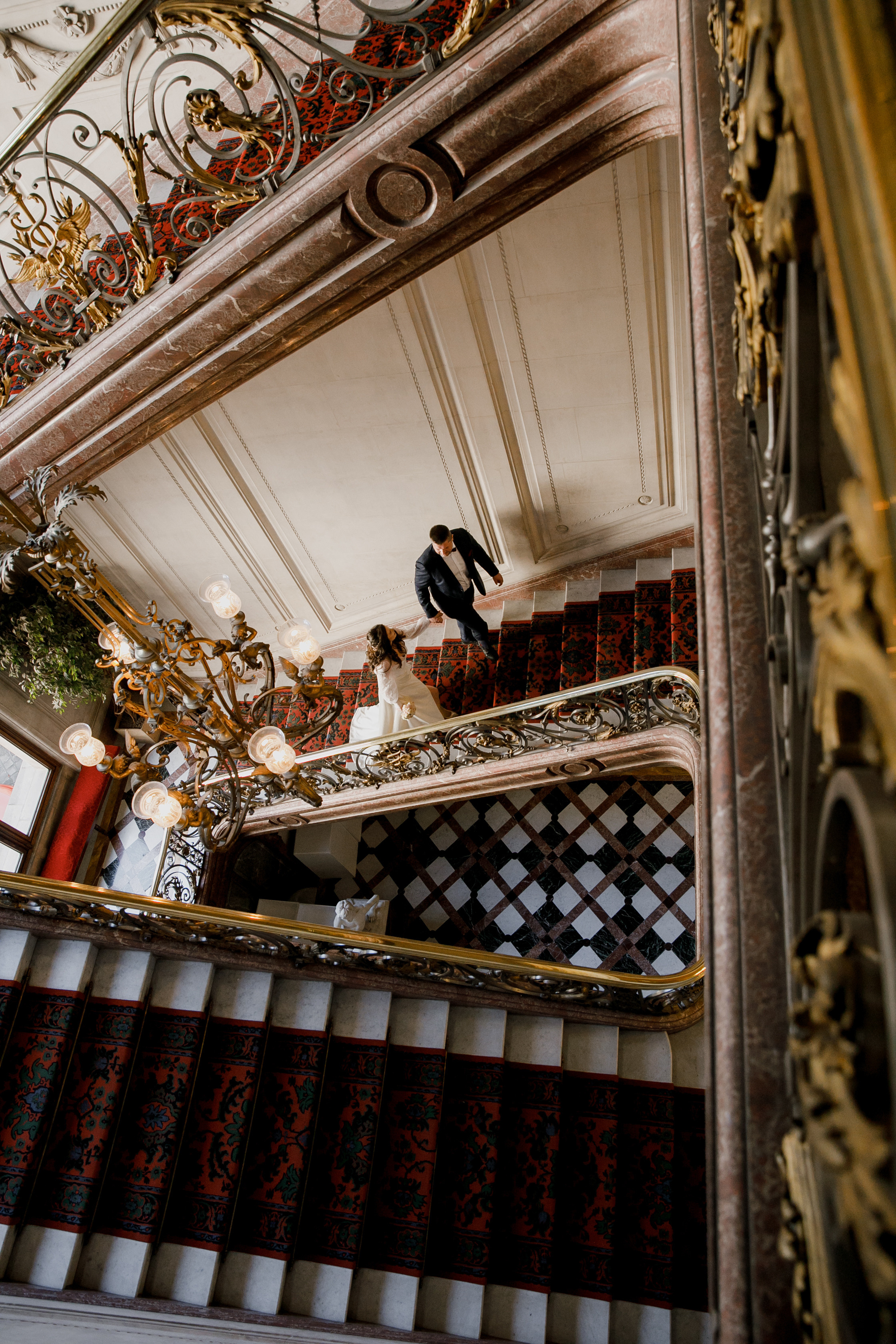 Autumn Paris Wedding Day. Iurkovski PHOTOGRAPHY in Europe. Luxury destination weddings and events