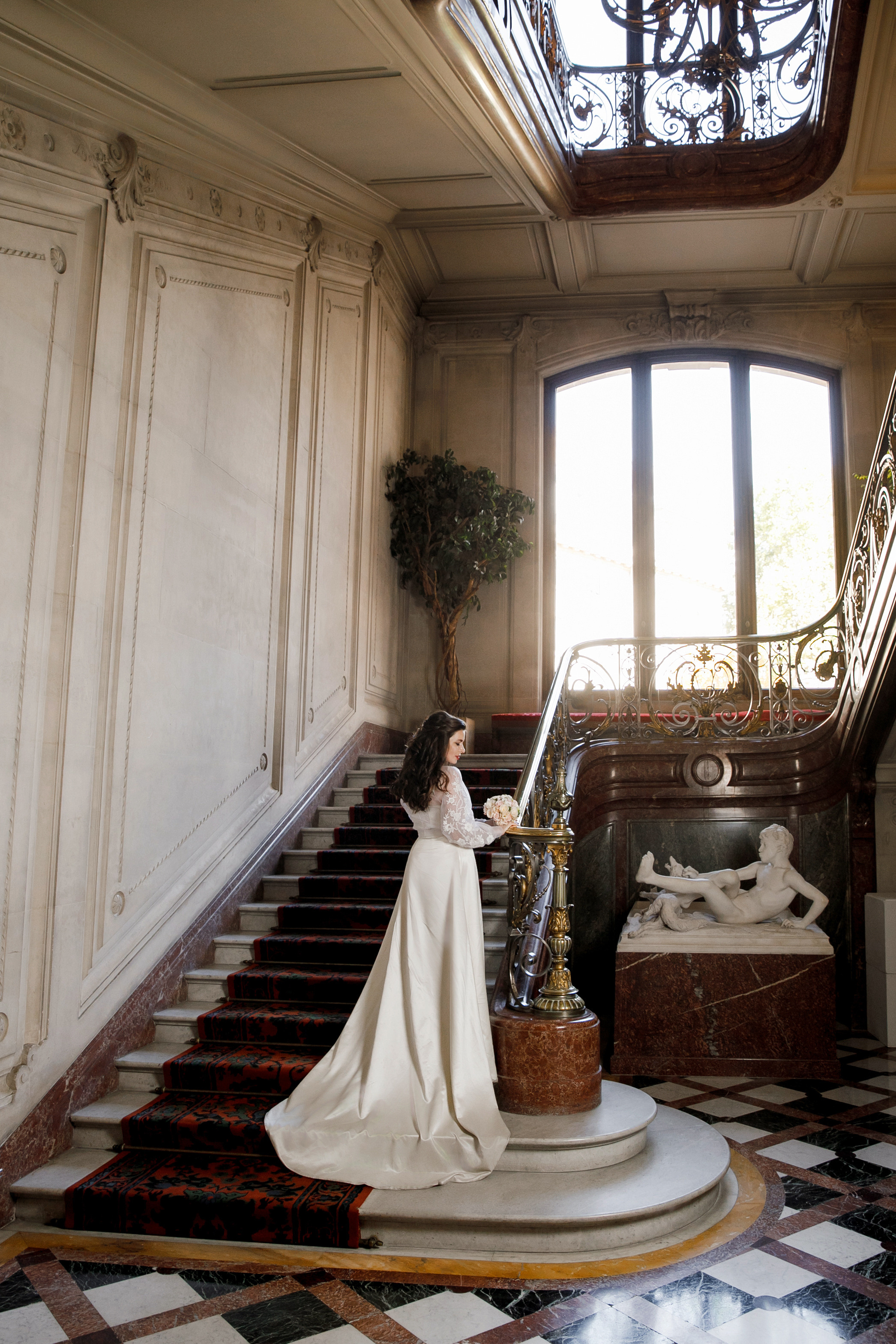 Autumn Paris Wedding Day. Iurkovski PHOTOGRAPHY in Europe. Luxury destination weddings and events
