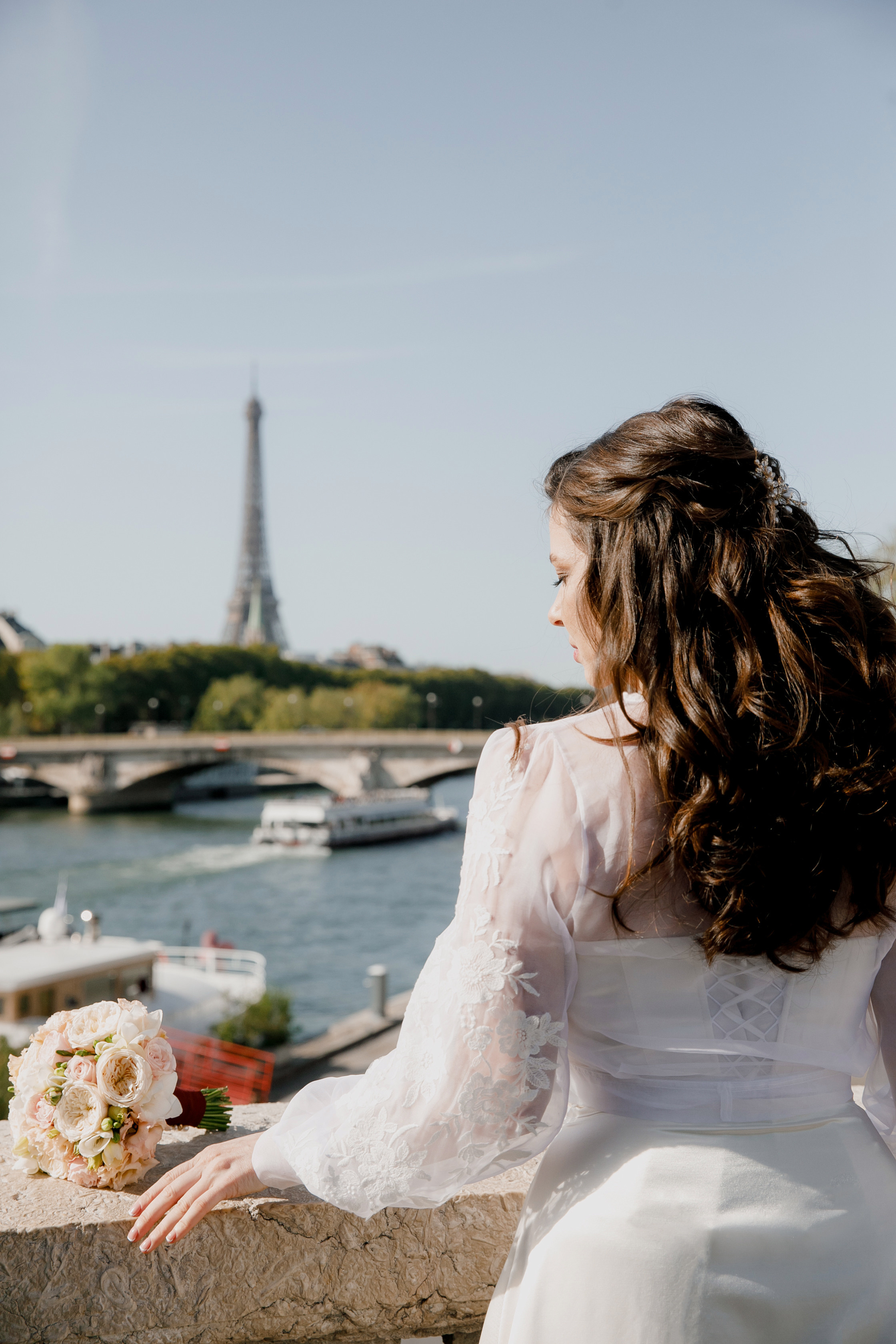 Autumn Paris Wedding Day. Iurkovski PHOTOGRAPHY in Europe. Luxury destination weddings and events