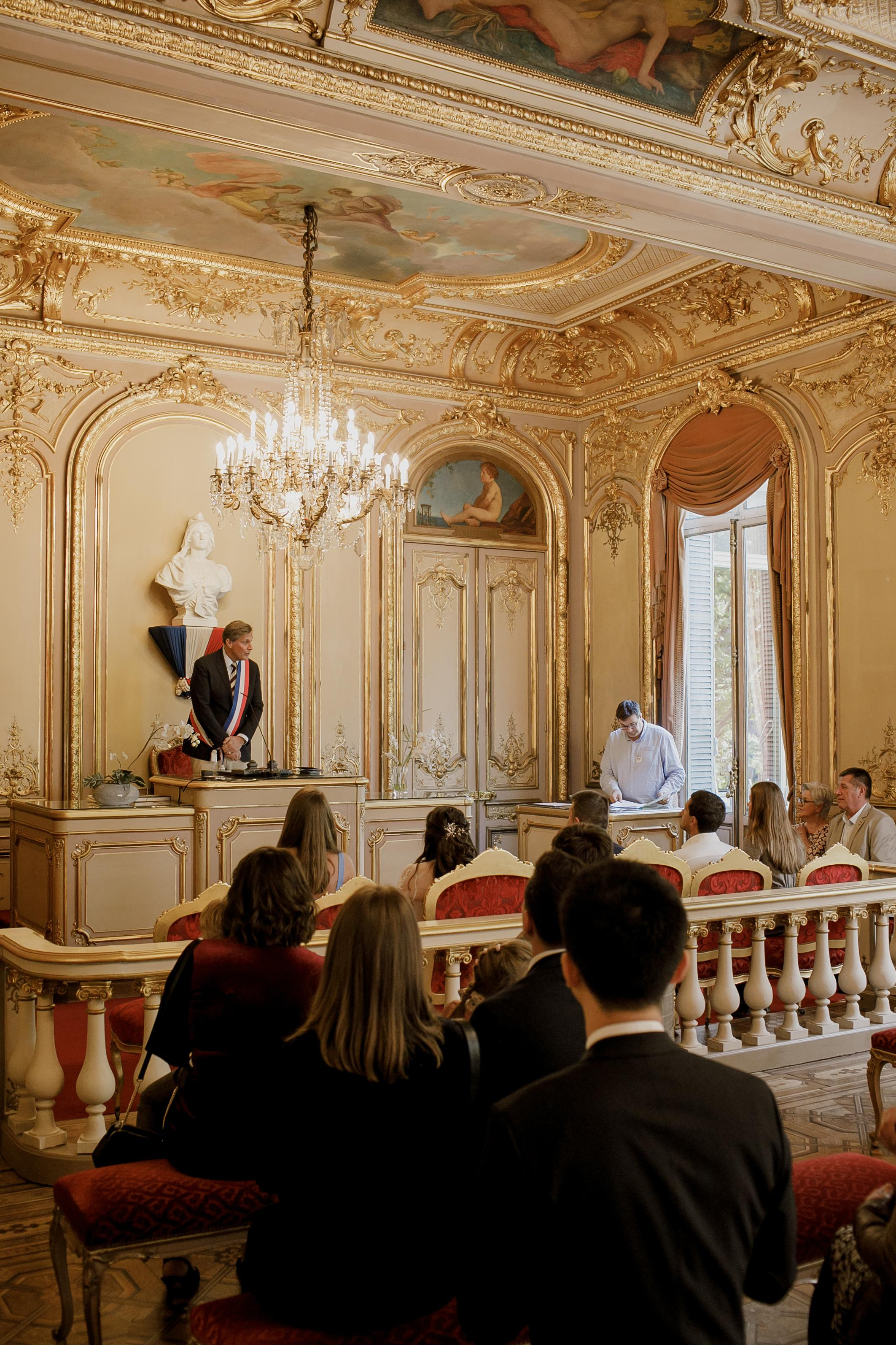 Autumn Paris Wedding Day. Iurkovski PHOTOGRAPHY in Europe. Luxury destination weddings and events