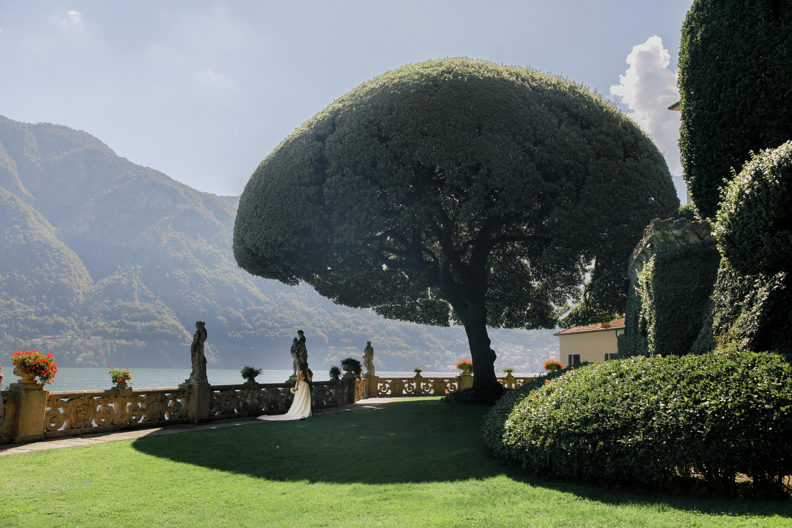 Como Lake Wedding Day Alexandru&Elena. Iurkovski PHOTOGRAPHY in Europe. Luxury destination weddings and events