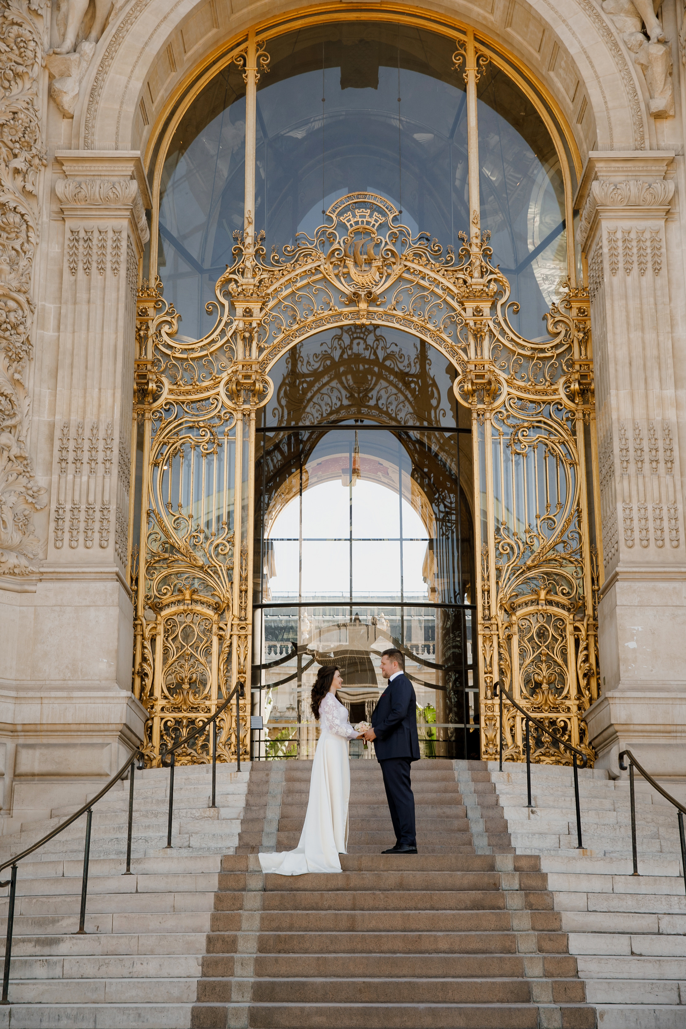 Autumn Paris Wedding Day. Iurkovski PHOTOGRAPHY in Europe. Luxury destination weddings and events