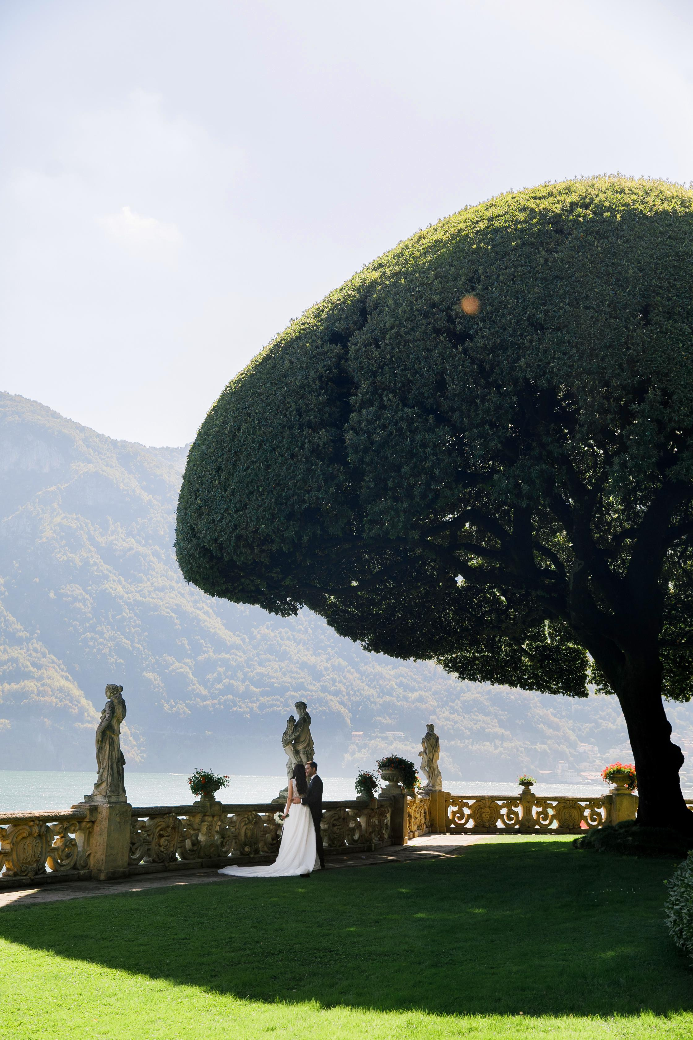 Como Lake Wedding Day Alexandru&Elena. Iurkovski PHOTOGRAPHY in Europe. Luxury destination weddings and events