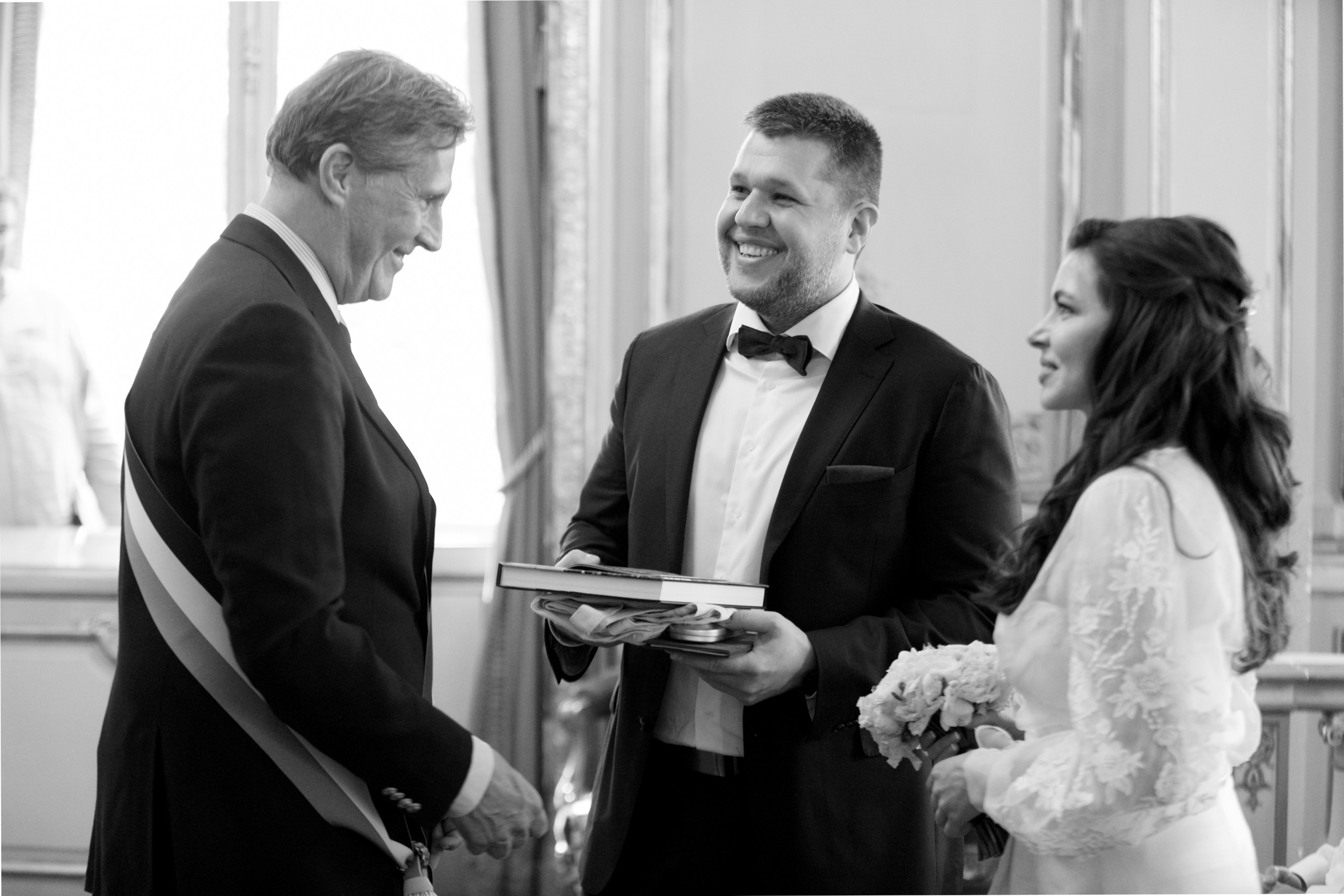 Autumn Paris Wedding Day. Iurkovski PHOTOGRAPHY in Europe. Luxury destination weddings and events