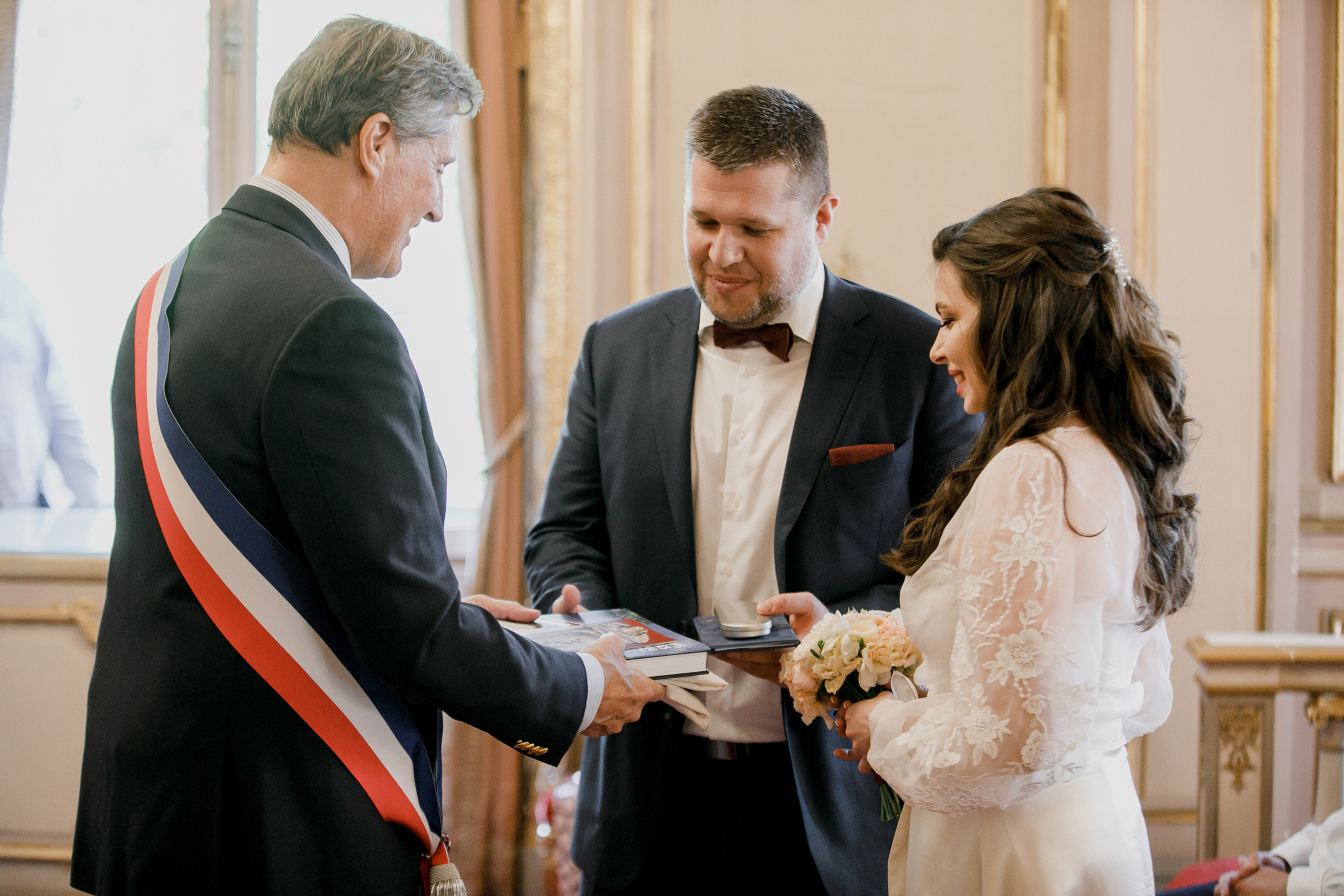 Autumn Paris Wedding Day. Iurkovski PHOTOGRAPHY in Europe. Luxury destination weddings and events