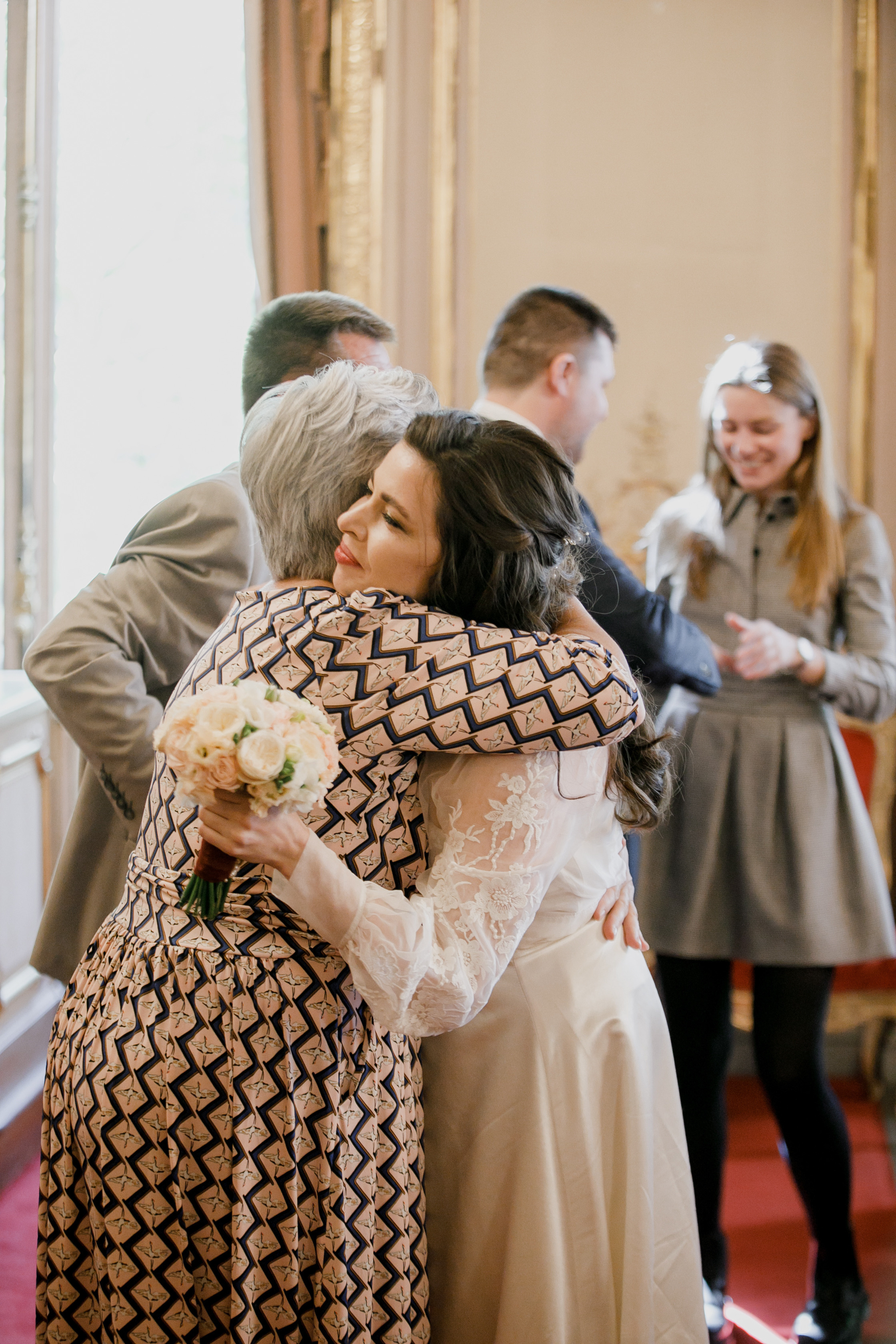 Autumn Paris Wedding Day. Iurkovski PHOTOGRAPHY in Europe. Luxury destination weddings and events