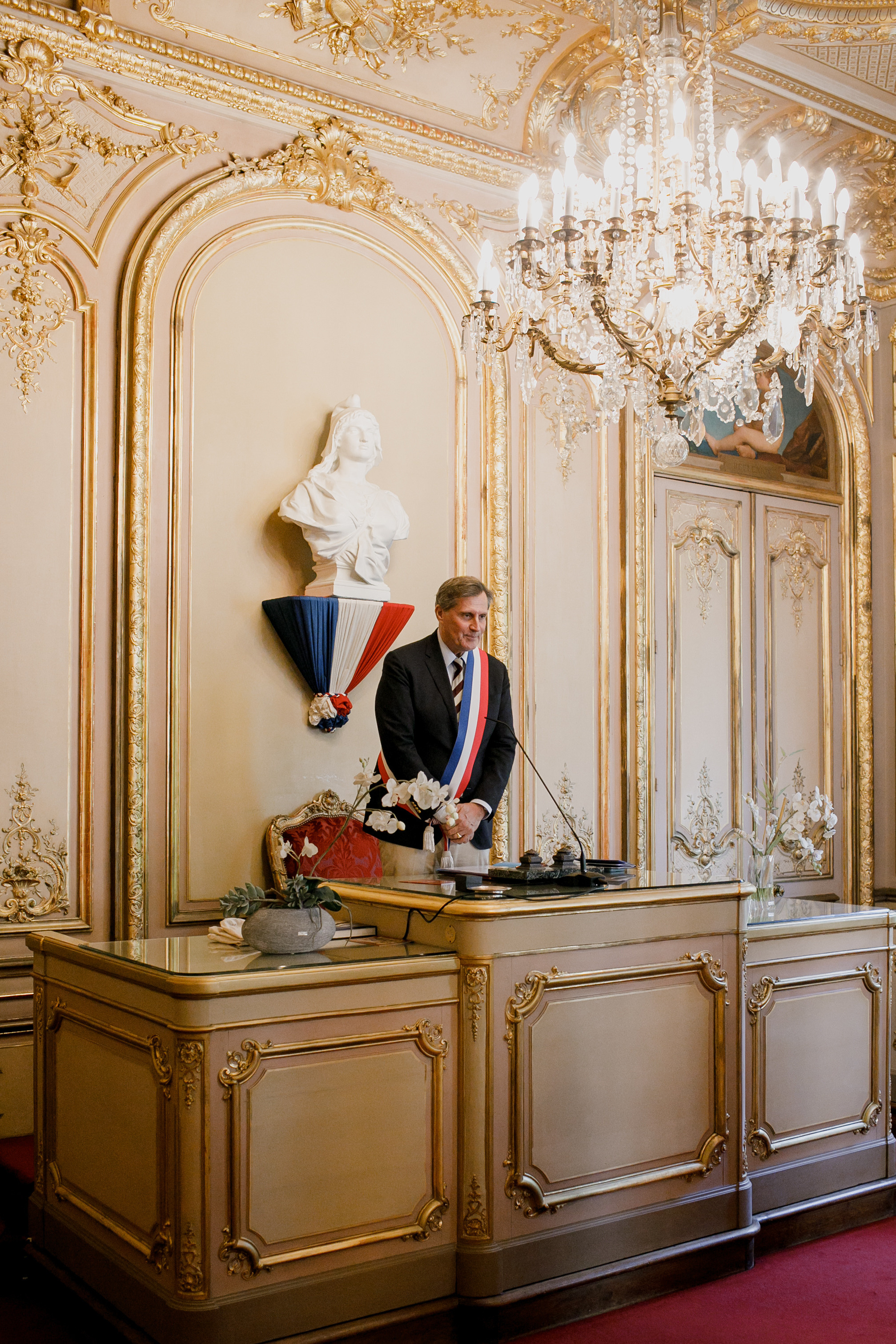 Autumn Paris Wedding Day. Iurkovski PHOTOGRAPHY in Europe. Luxury destination weddings and events