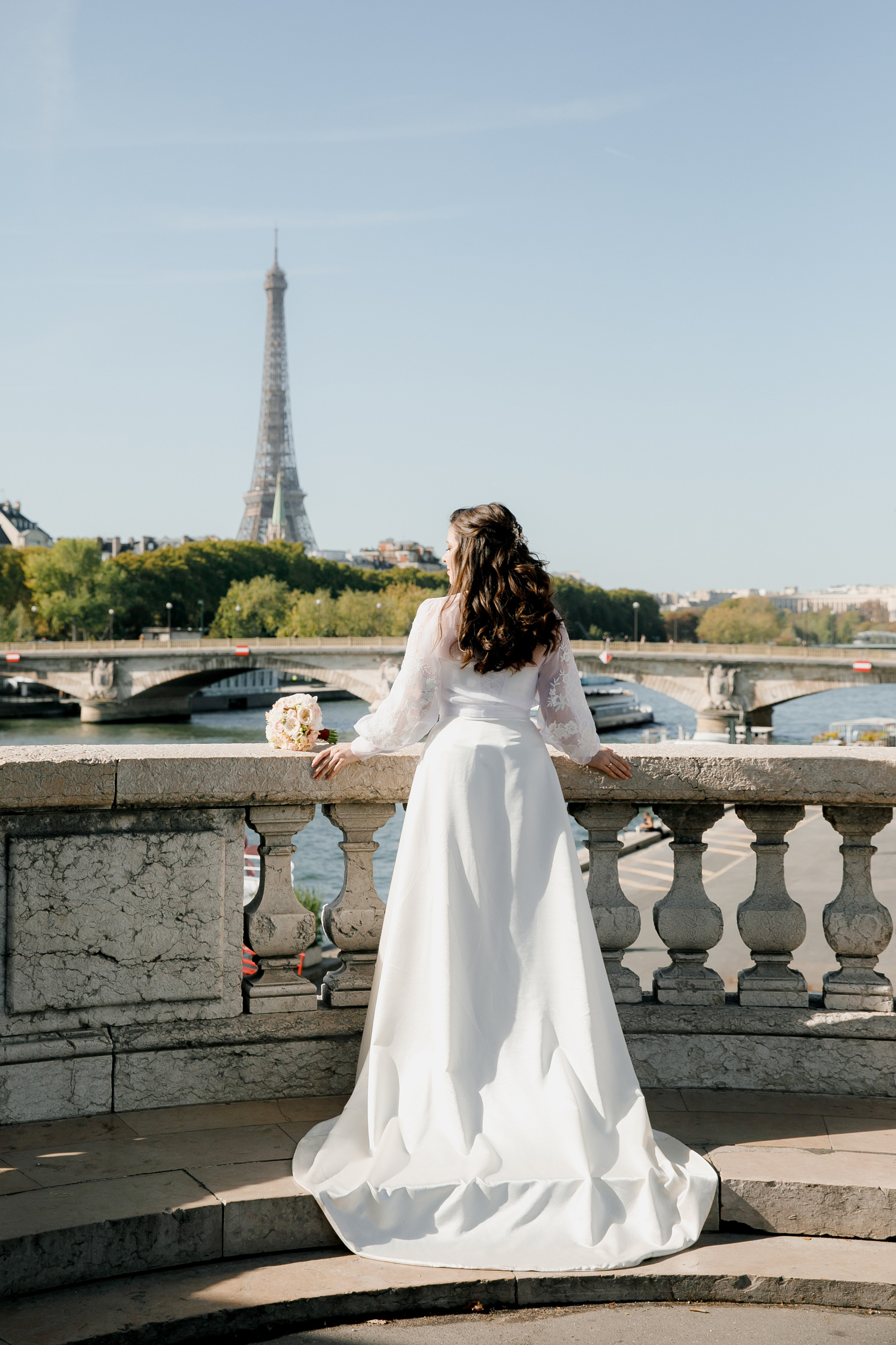 Autumn Paris Wedding Day. Iurkovski PHOTOGRAPHY in Europe. Luxury destination weddings and events