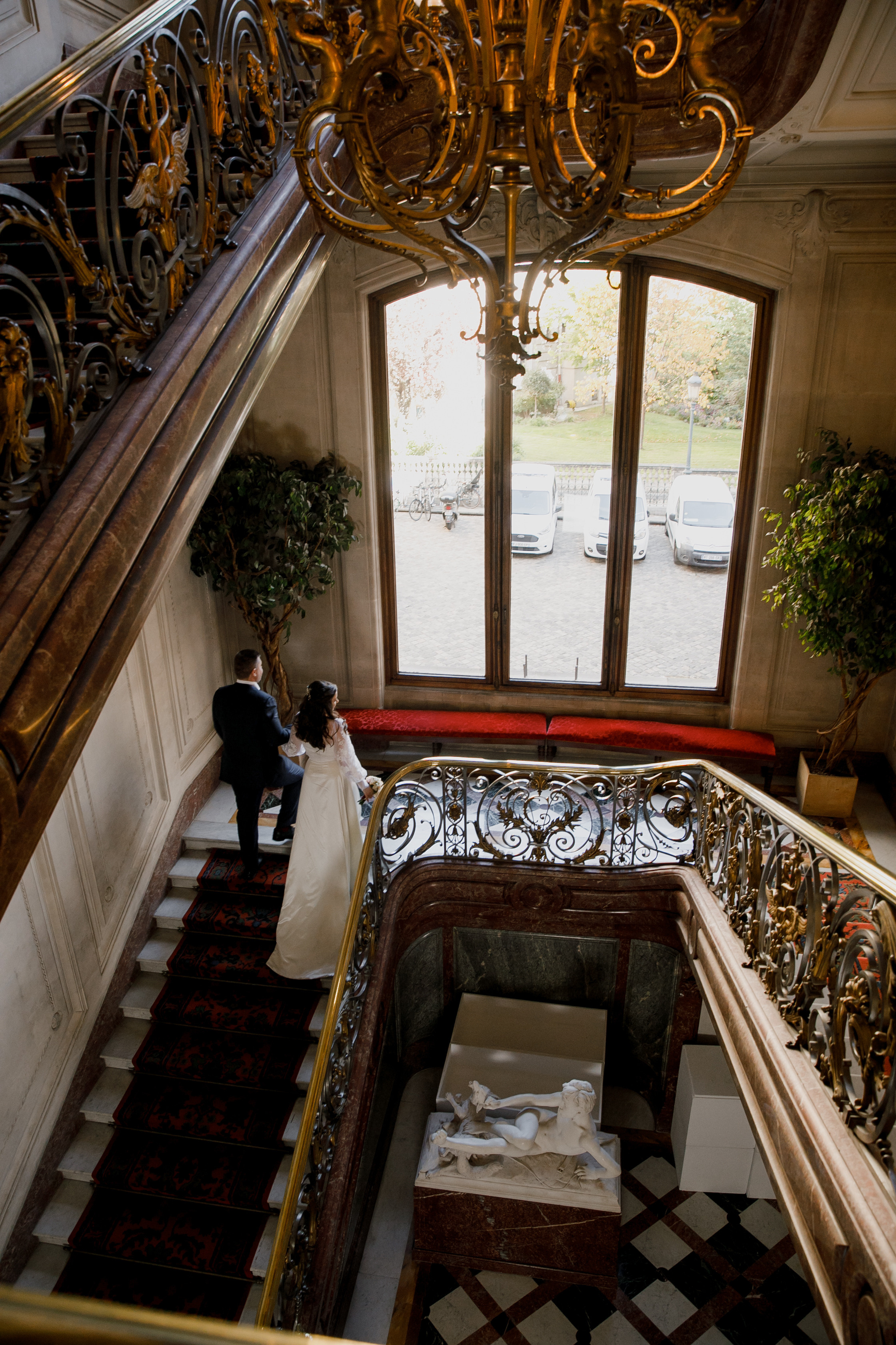 Autumn Paris Wedding Day. Iurkovski PHOTOGRAPHY in Europe. Luxury destination weddings and events