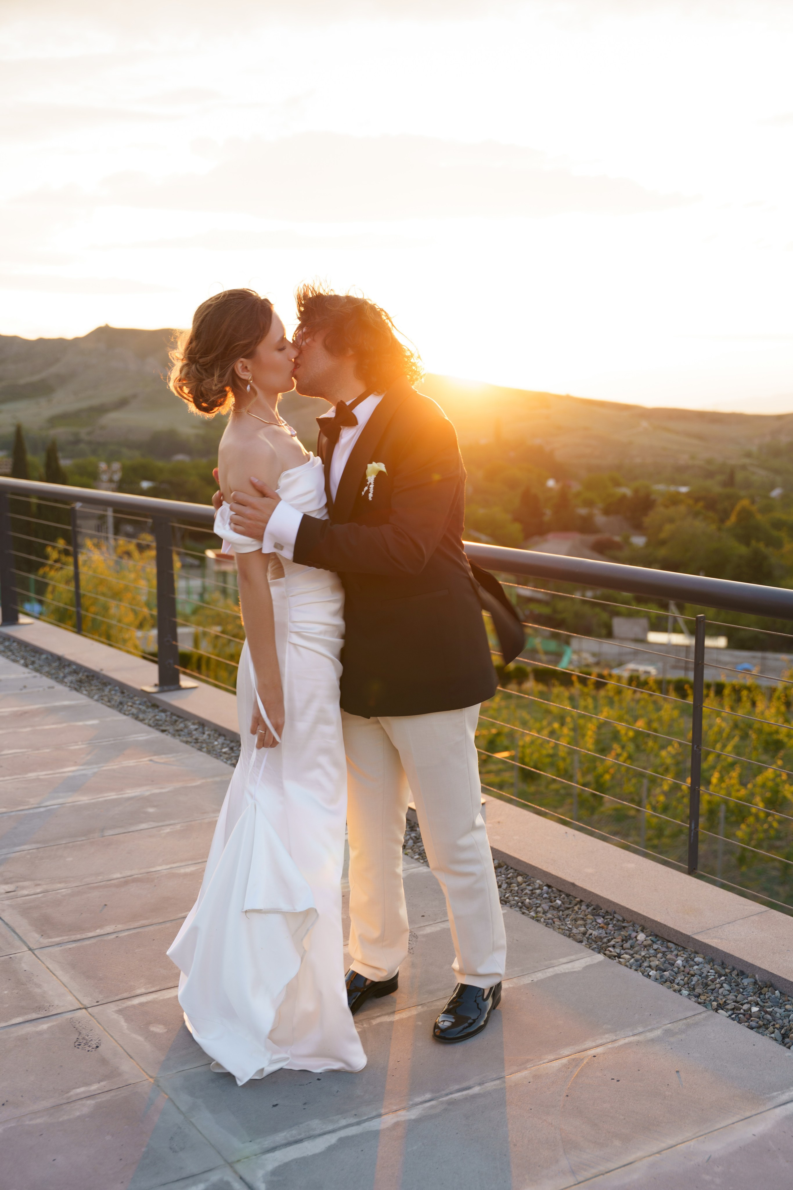 Weddings Chateau Mephis Kalaki. Create your own history with Pierre Studio