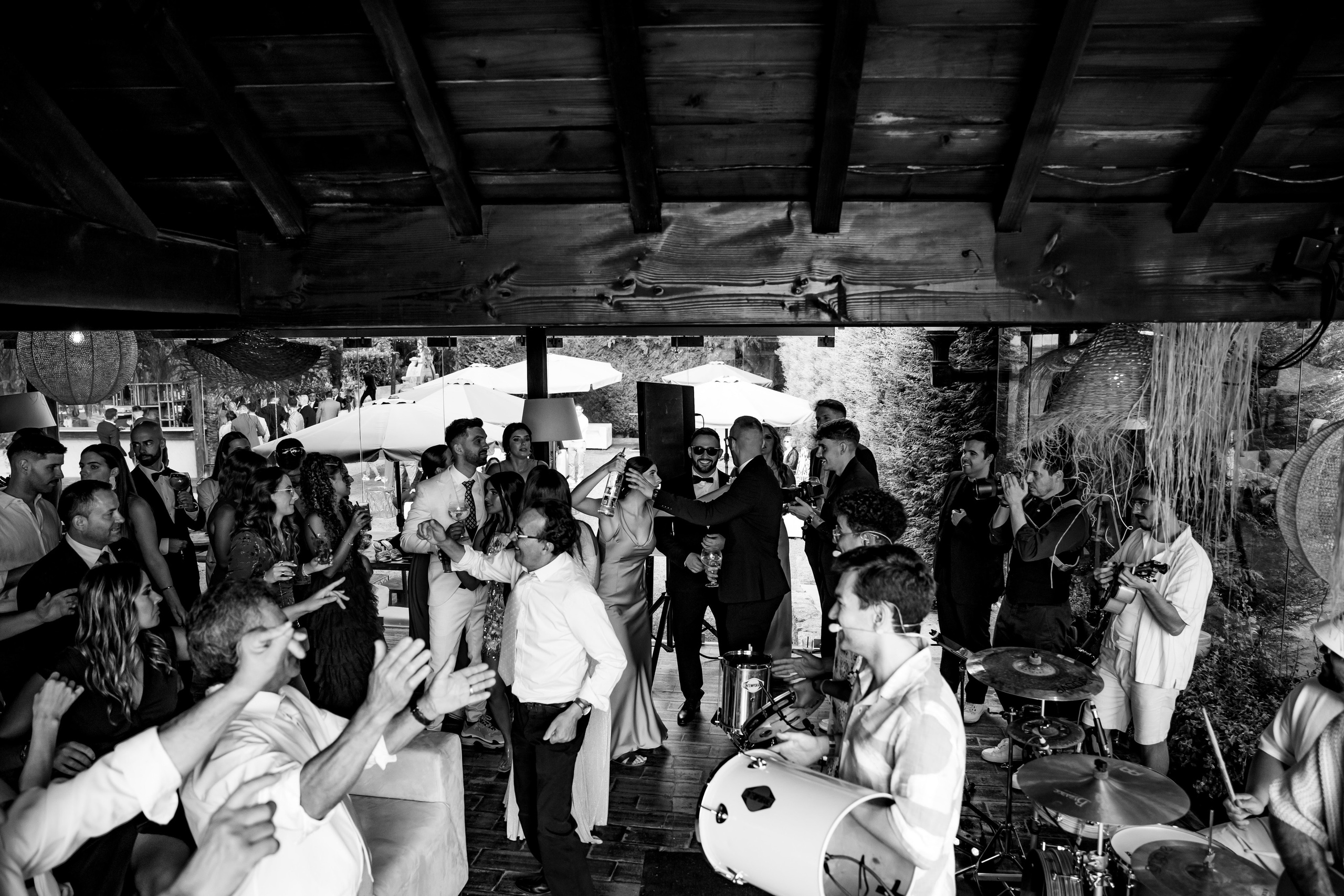 Glicínias Boutique Hotel Wedding in Guimarães | Pedro & Joana. Lisbon Wedding Photographer | Timeless Documentary Wedding Photography