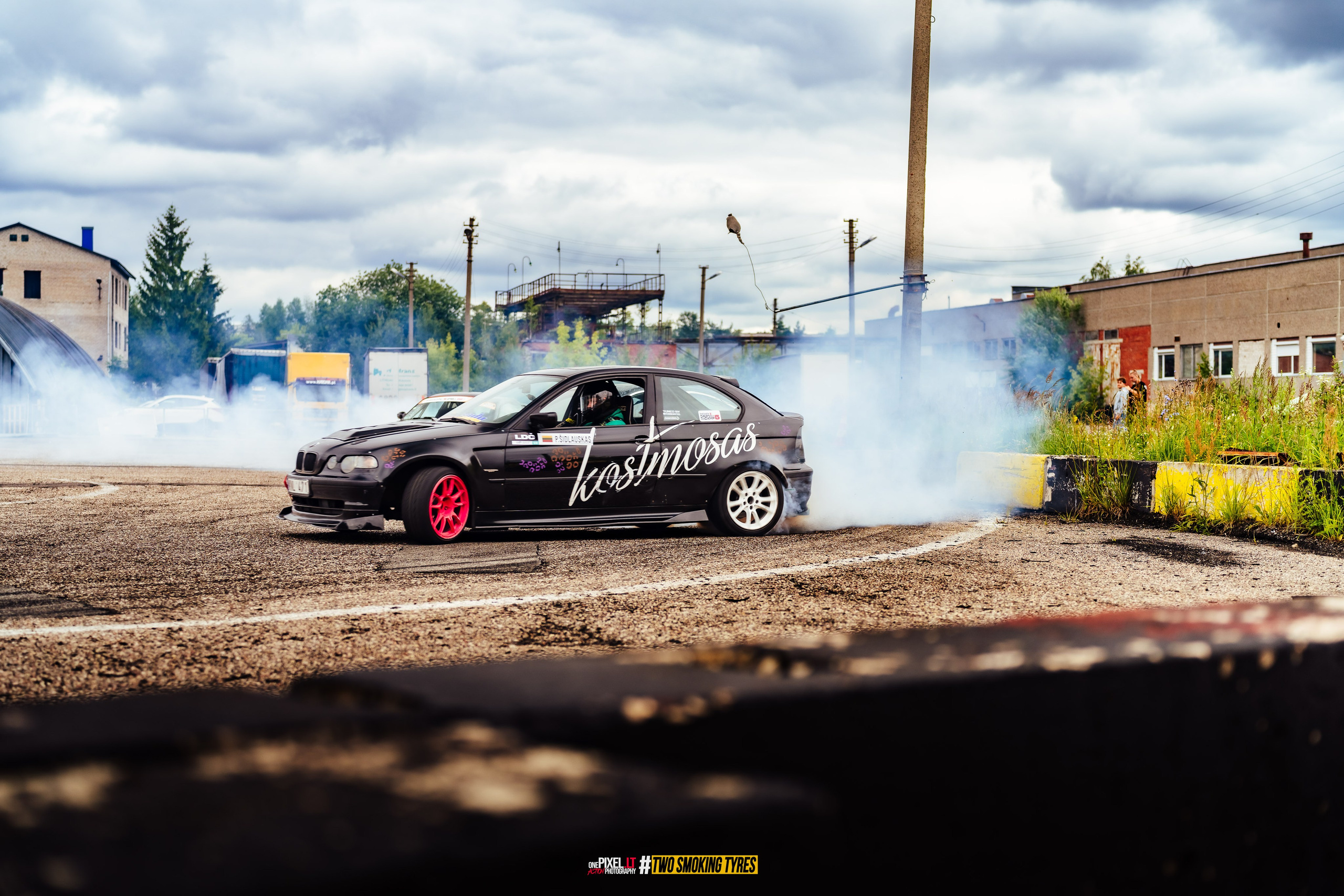 Side to Side #DRIFTDAY. OnePIXEL