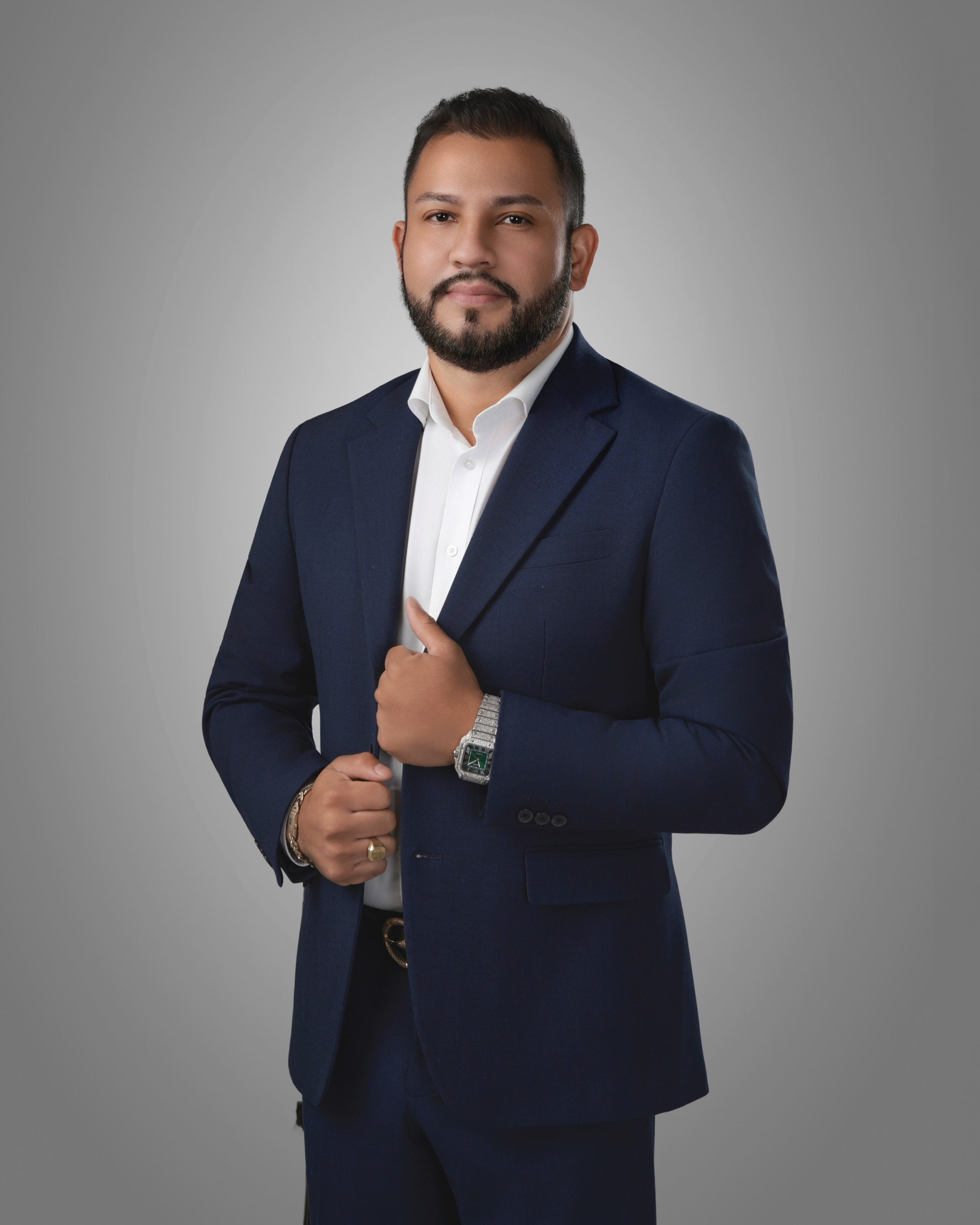 Empresarial / Personal. Fotógrafo de XV y BODAS en Tuxtla Gutiérrez y Villahermosa | ROGER CORZO | 360 PRODUCCIONES