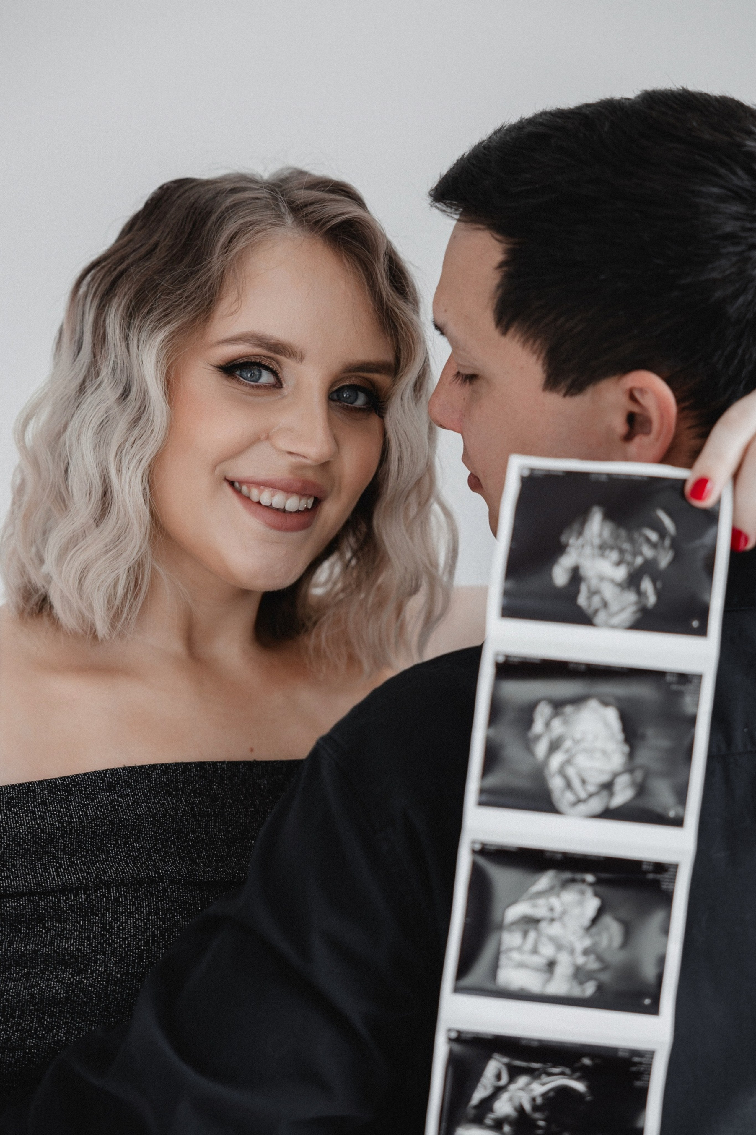 Babybauch Shooting im Fotostudio | Schwangerschaftsfotos in Bochum. Hochzeitsfotografin Bochum | Halyna Reiche Fotografie NRW