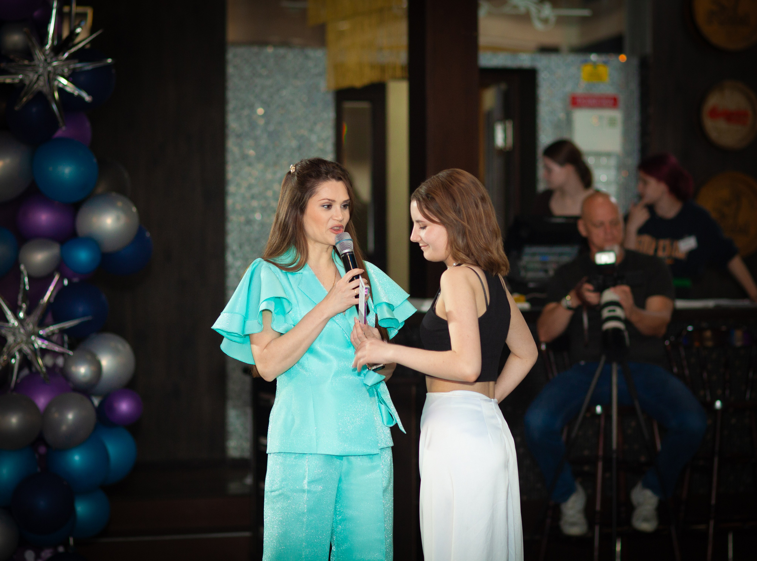 Пример фотосессии последний звонок и выпускной 11А, все в куче по очереди