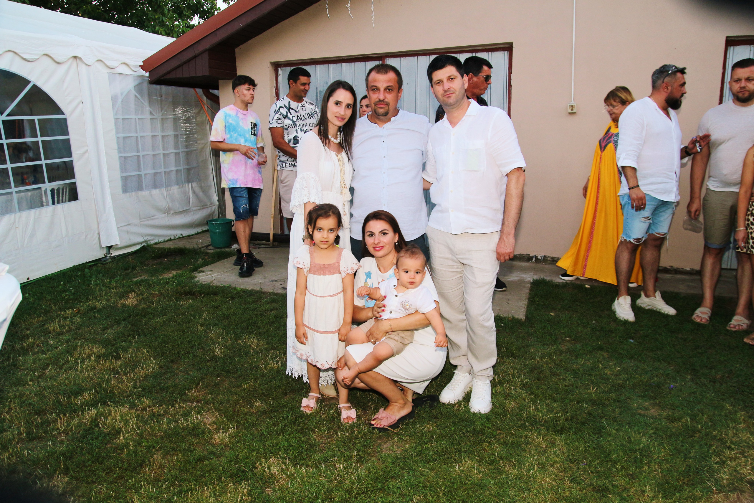 BYZO MEDIA. PETRU BYZO - family and children photographer in ROMANIA