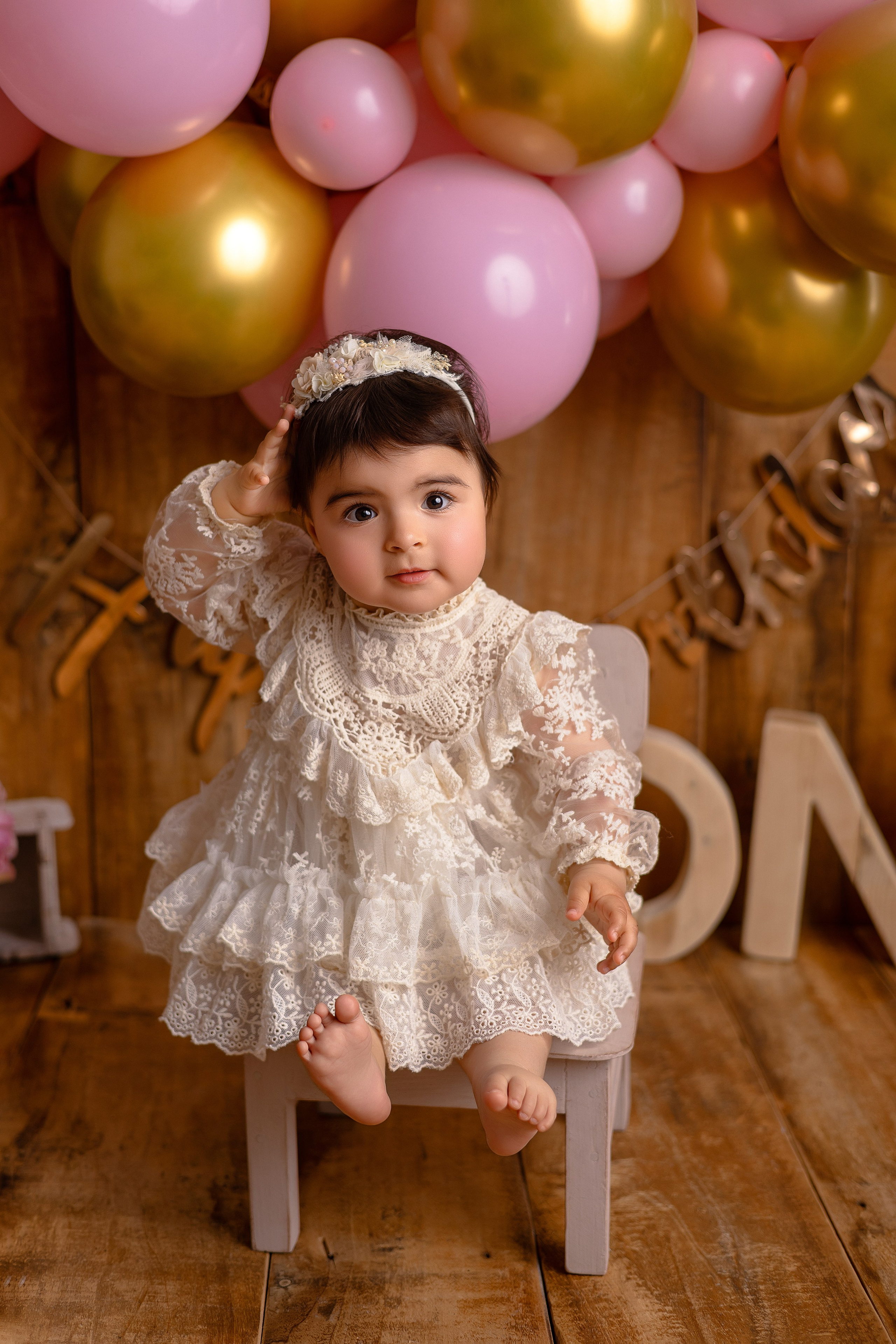 Erste Geburtstag „Cake Smash“. Neugeborene- Schwangerschaft- und Kinder Fotografin in Lehre