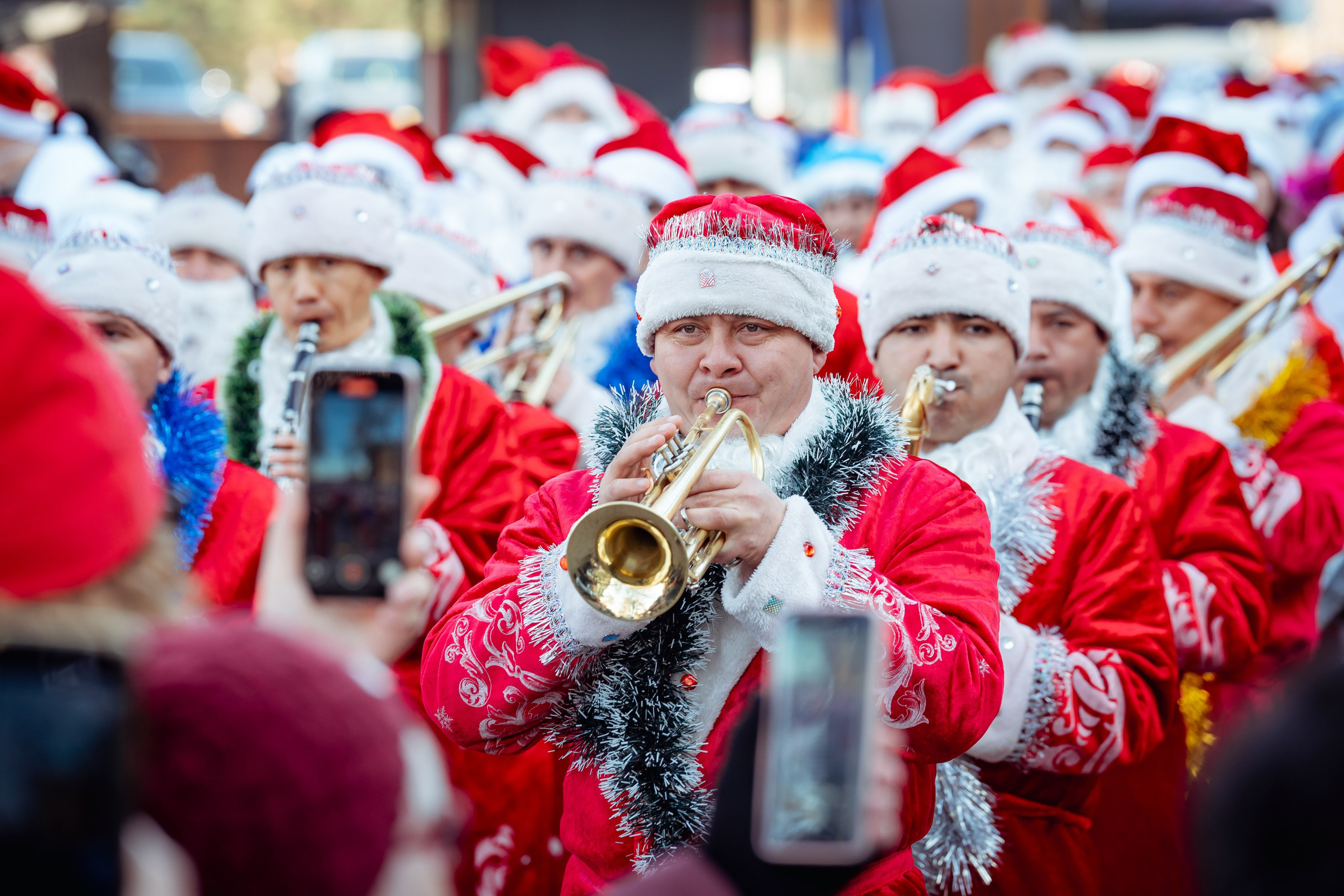 Парад Дедов Морозов. Георгий Намазов | Фотограф в Ташкенте