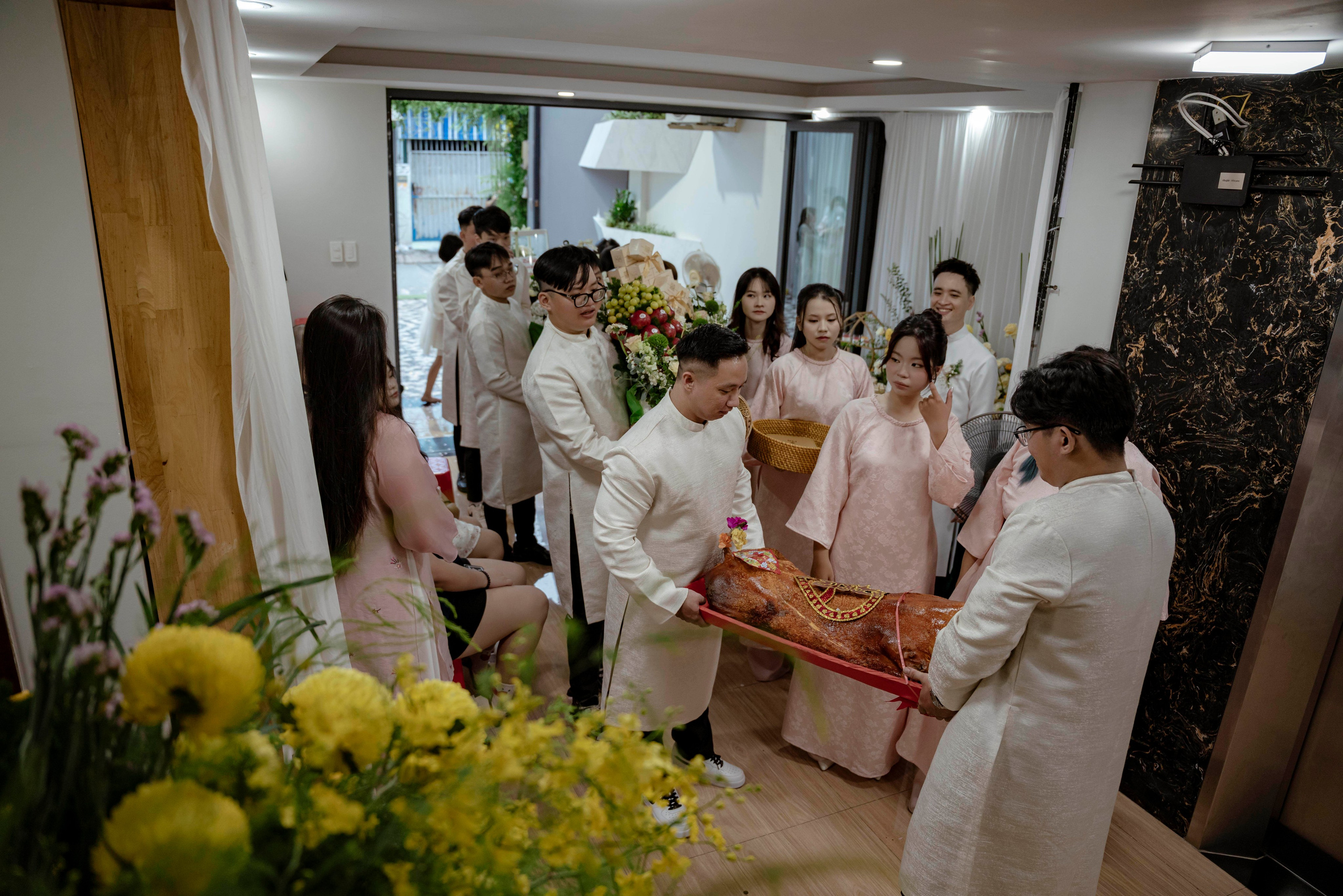 JOE & MIA. WEDDING PHOTOGRAPHER IN VIETNAM